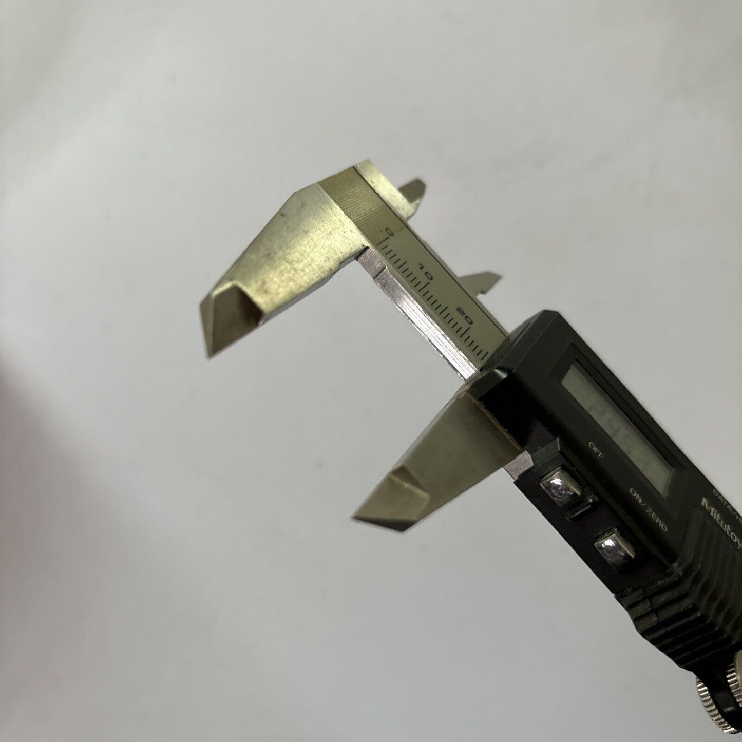 Mitutoyo Digimatic Digital Caliper Model CD-15 Code 500-301