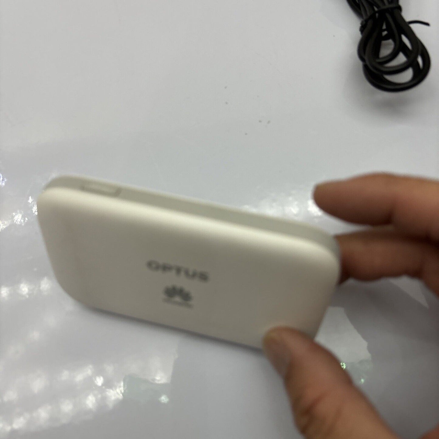 Optus Huawei 4G Mobile Wifi Modem E5577Fs-932 *Optus Locked*