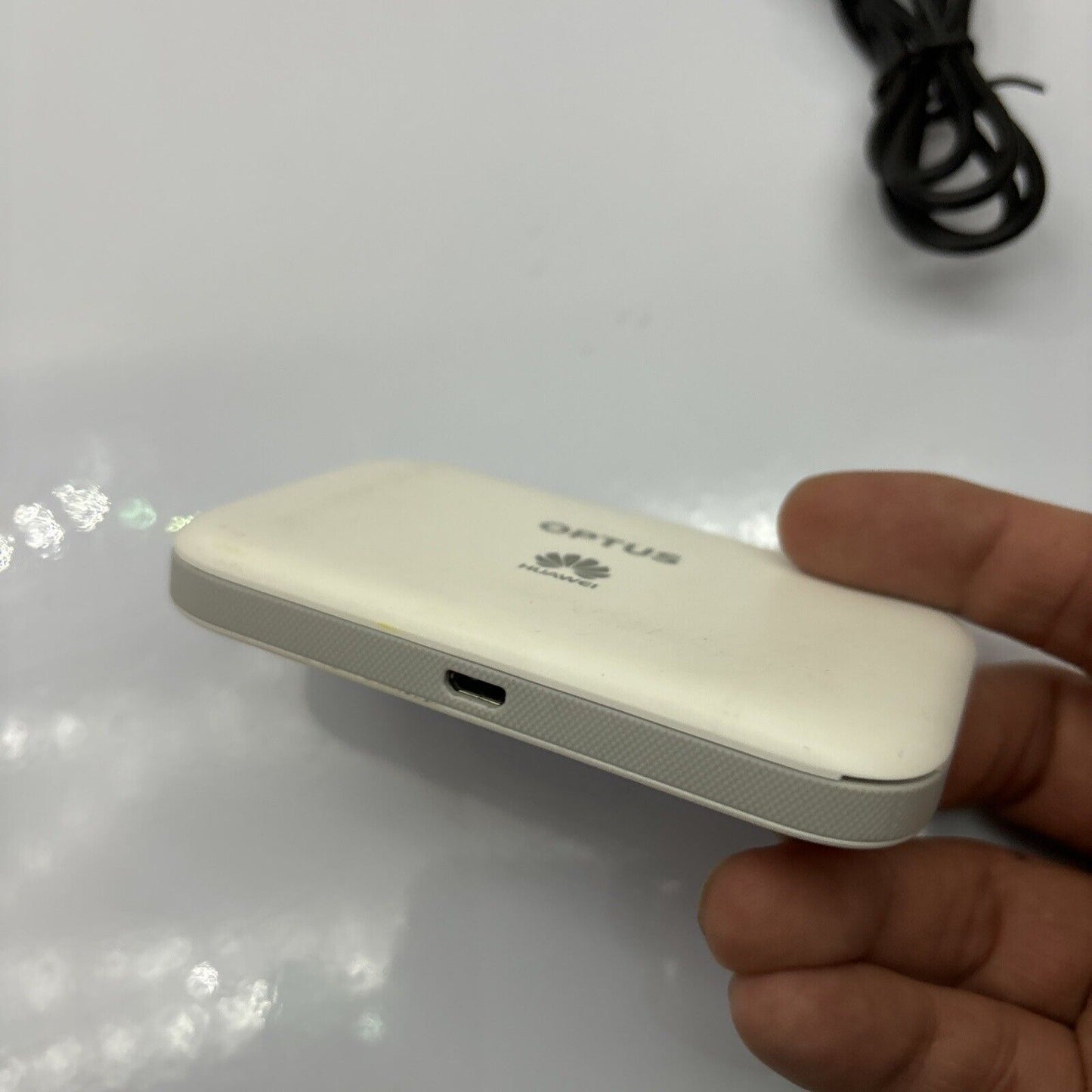 Optus Huawei 4G Mobile Wifi Modem E5577Fs-932 *Optus Locked*