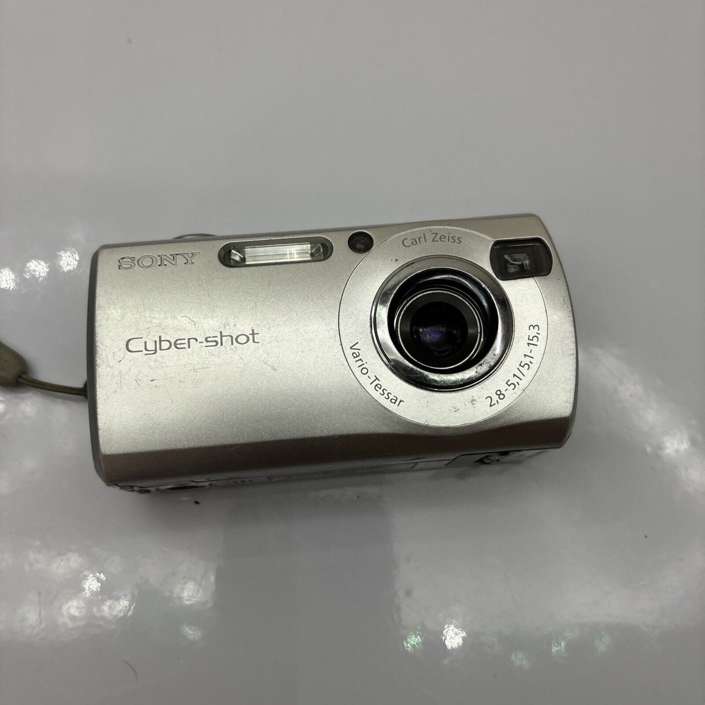 Sony Cyber-Shot DSC-S40 Digital Camera 4.1 MP *Not Working For Parts Or Repair*