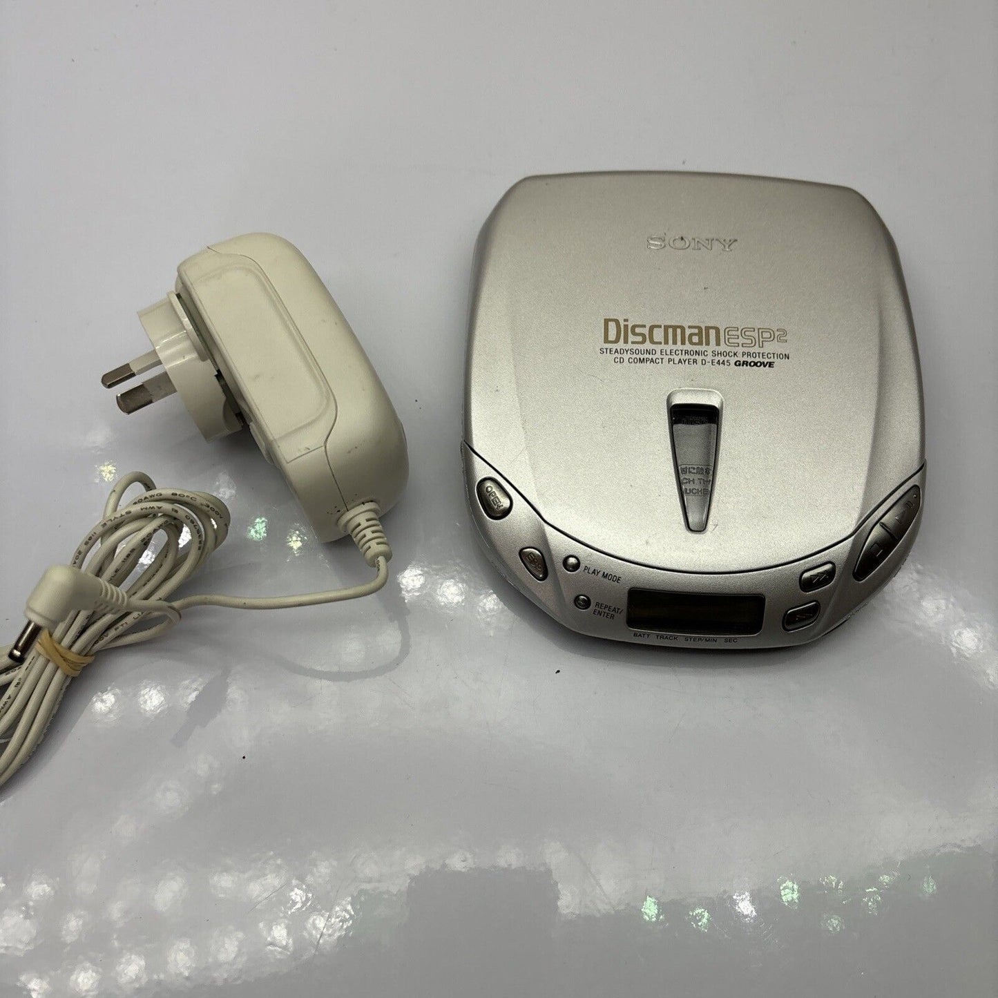 Sony Discman Portable CD Player D-E445 & AC Adapter *Not Working - For Parts*