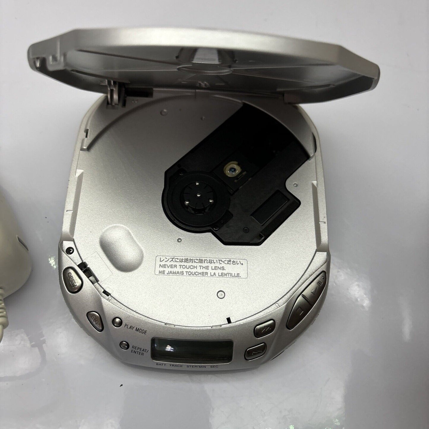 Sony Discman Portable CD Player D-E445 & AC Adapter *Not Working - For Parts*
