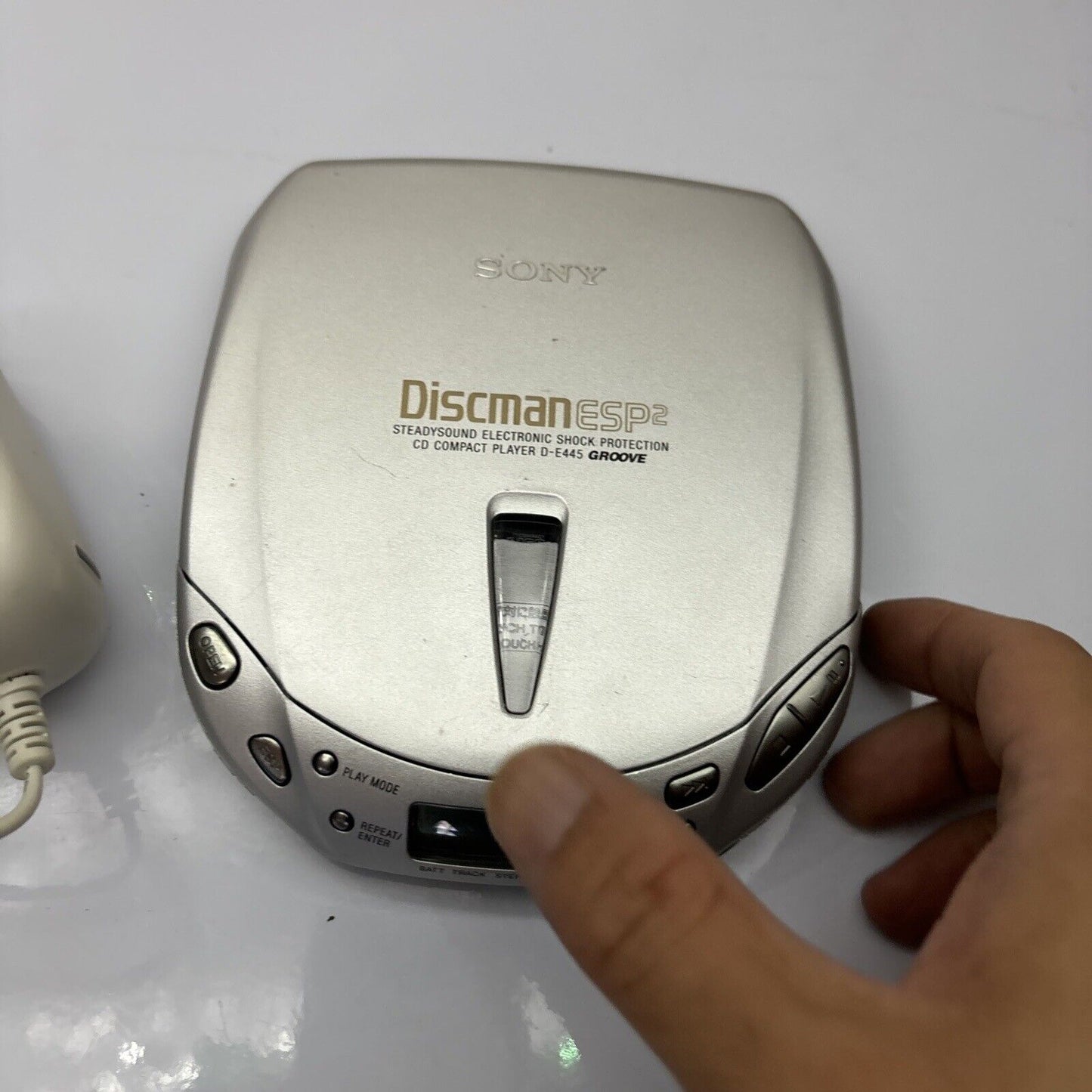 Sony Discman Portable CD Player D-E445 & AC Adapter *Not Working - For Parts*