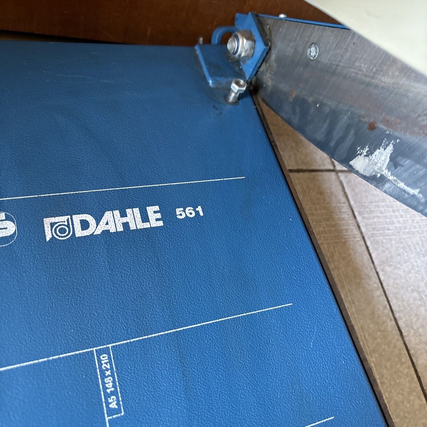 Dahle 561 Premium Guillotine Trimmer