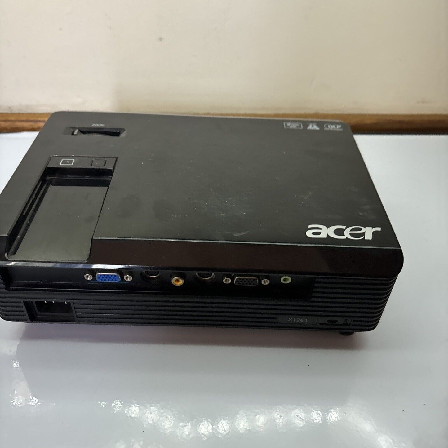 Acer DLP Projector X1261 DNX0818 *For Repairs - Has Many Dead Pixels*