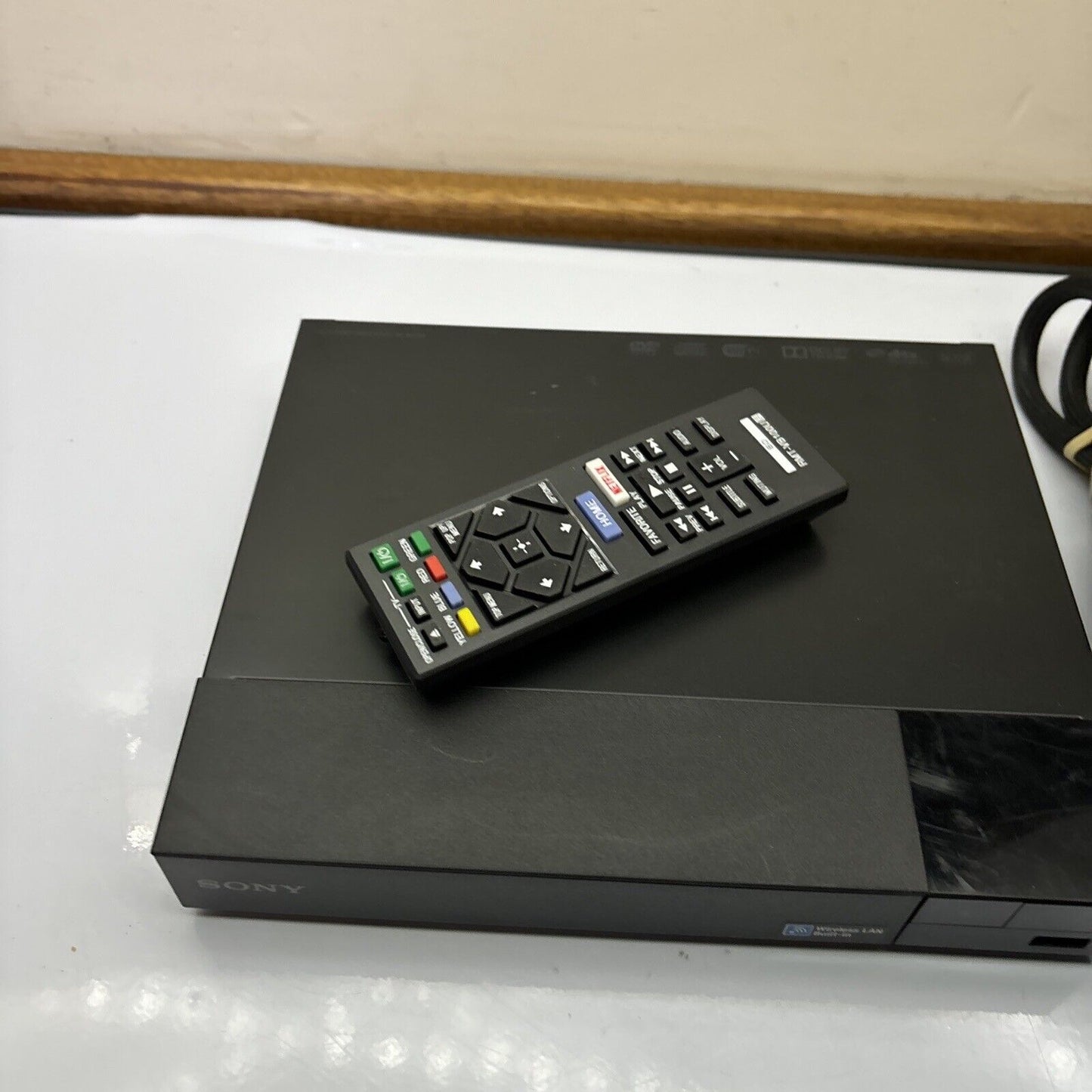 Sony Bluray DVD Player BDP-S3500 Wifi Streaming With Remote Region B & 4