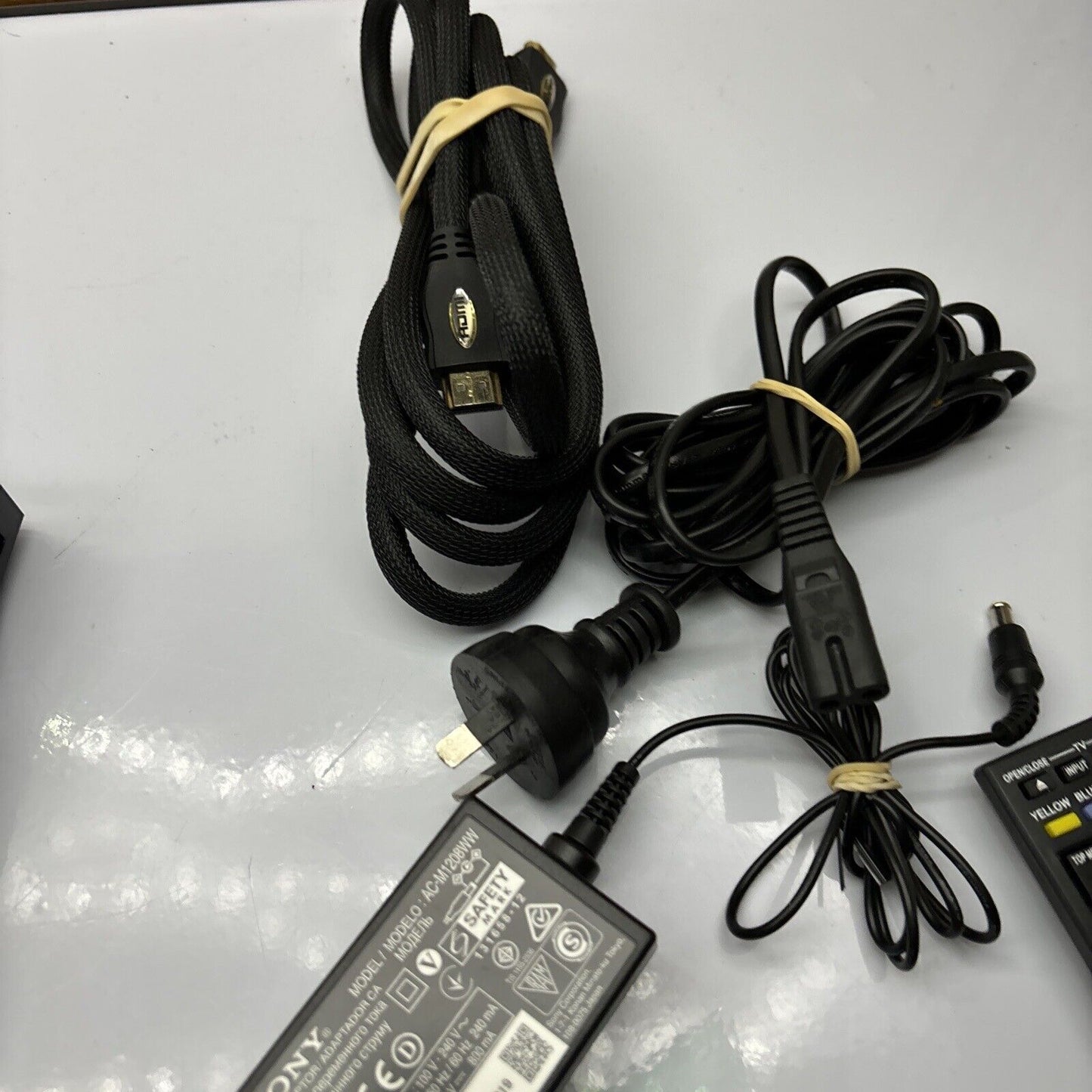 Sony Bluray DVD Player BDP-S3500 Wifi Streaming With Remote Region B & 4