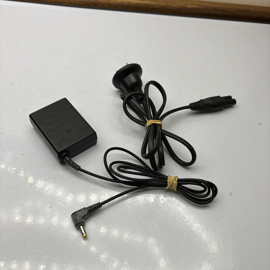 Genuine Sony PSP AC Adapter PSP-380 5V 1.5A