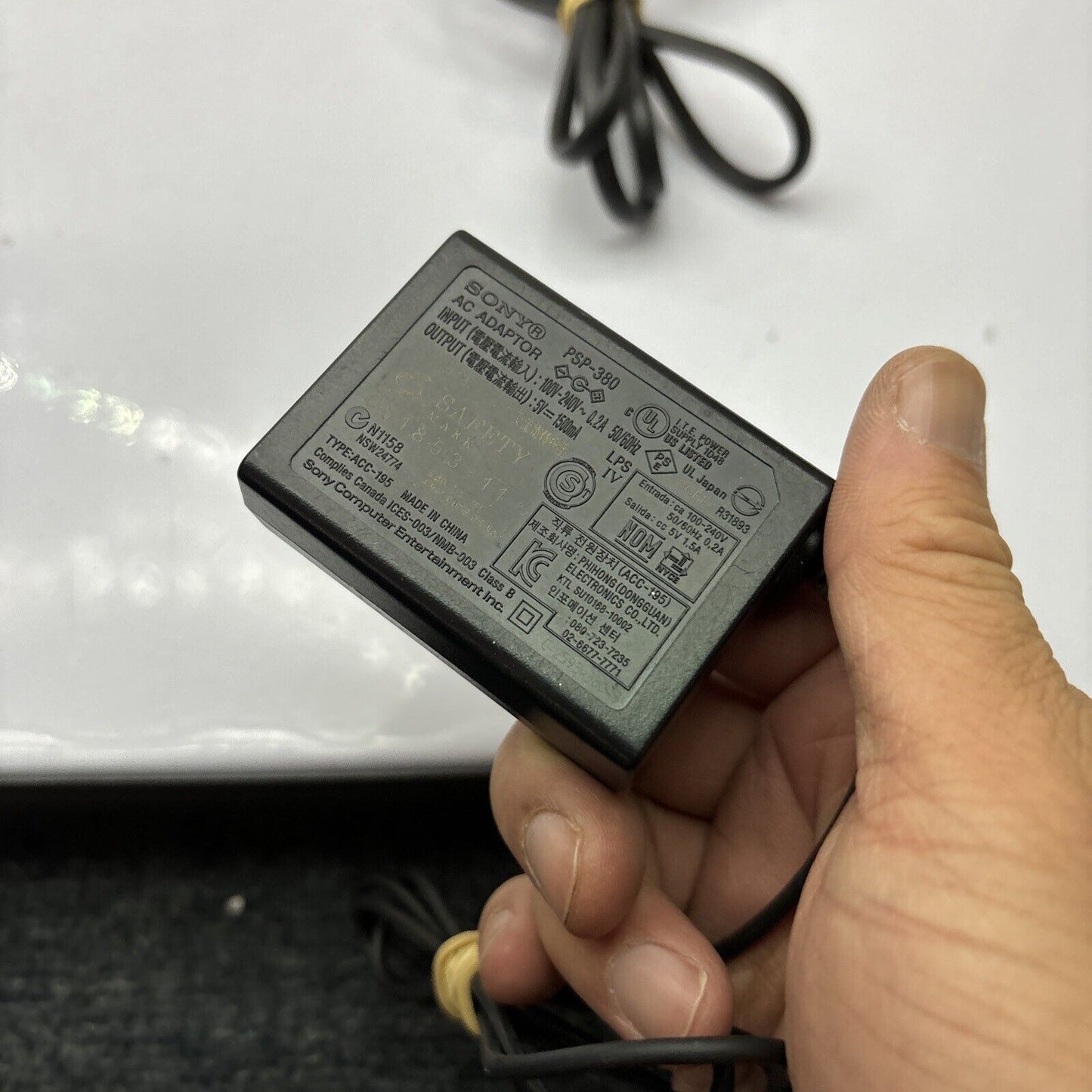 Genuine Sony PSP AC Adapter PSP-380 5V 1.5A