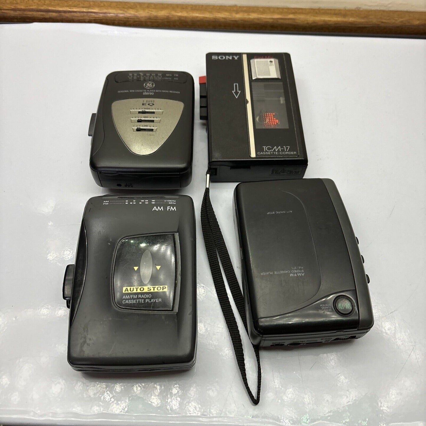 4x Personal Cassette Players: Sony TCM-17, GE 3-5488 *Not Working - For Parts*