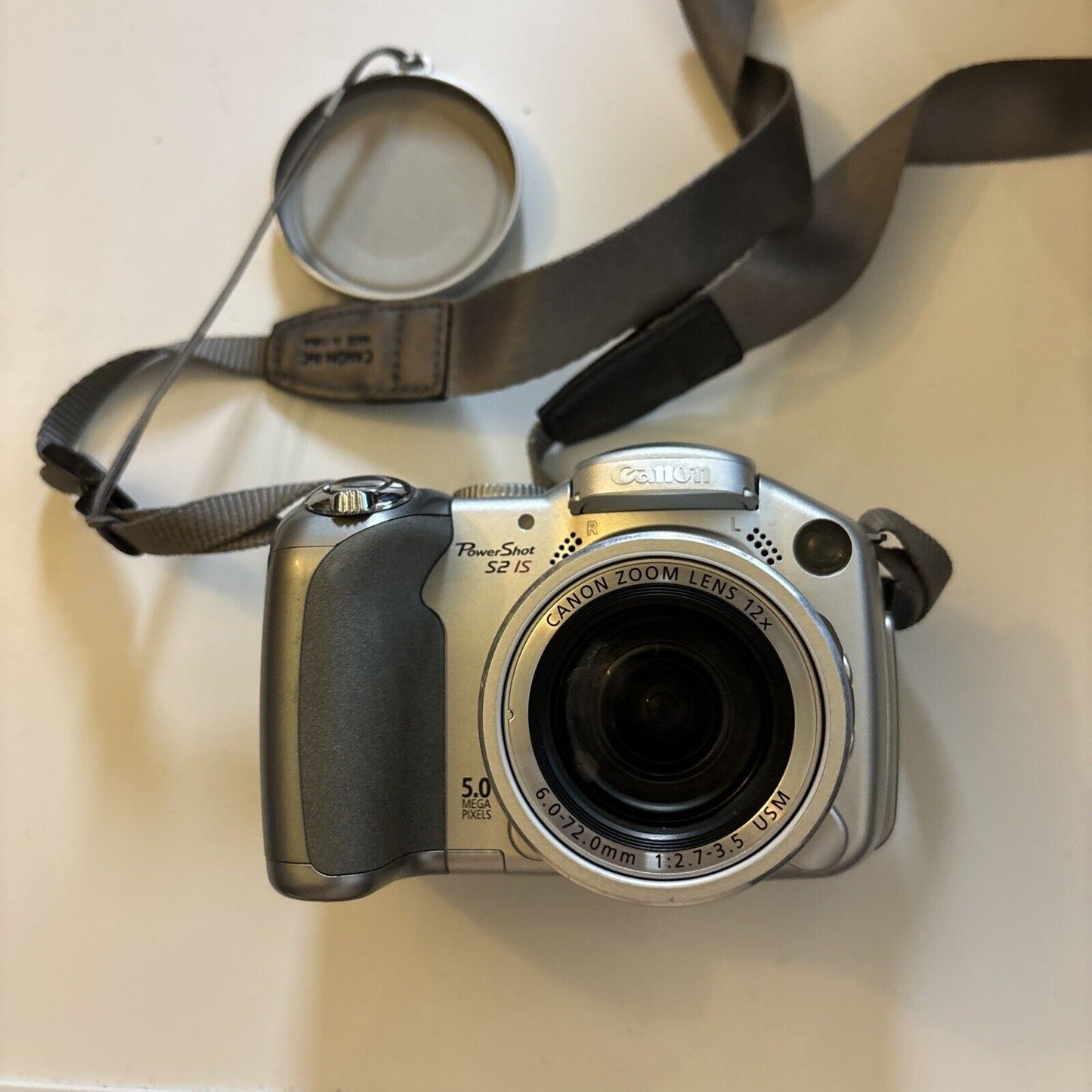 Canon PowerShot S2 IS Digital Camera 5MP *Not Working - Black Screen*