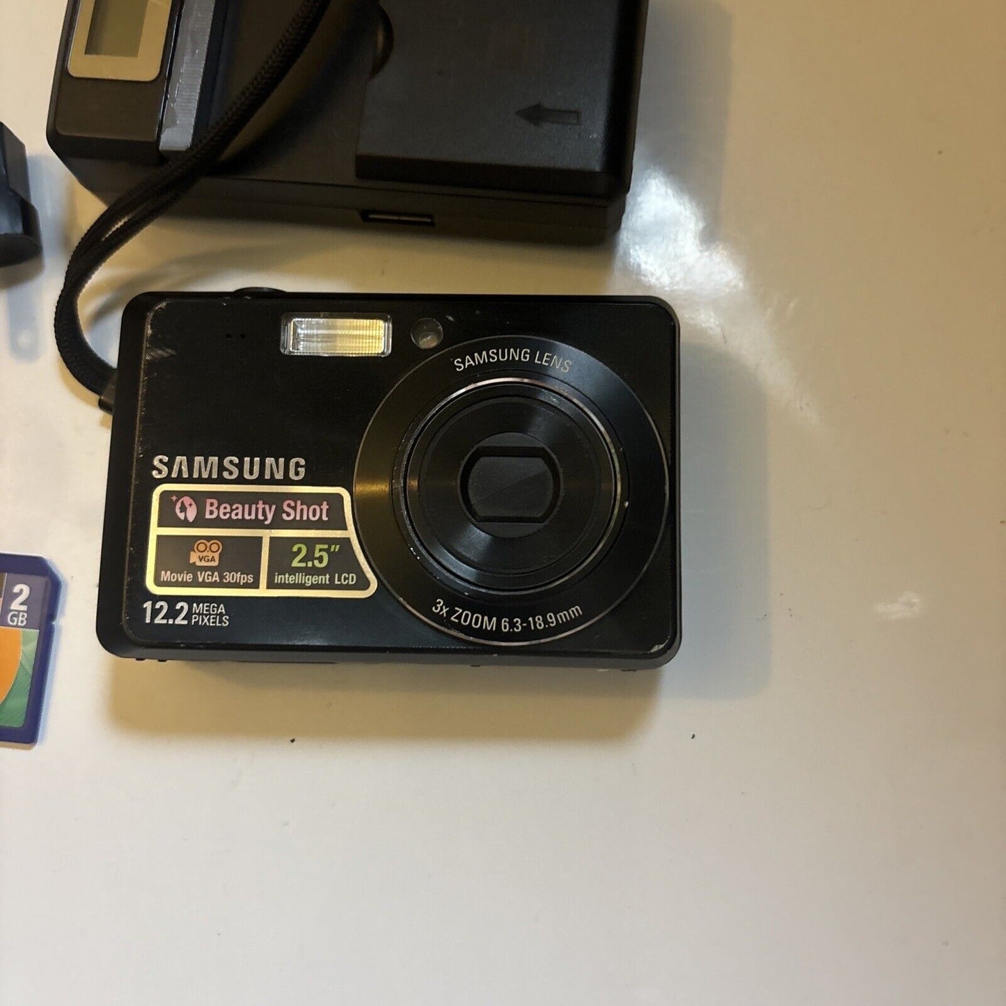 Samsung ES60 Digital Camera 12.2MP 2Gb SD Card