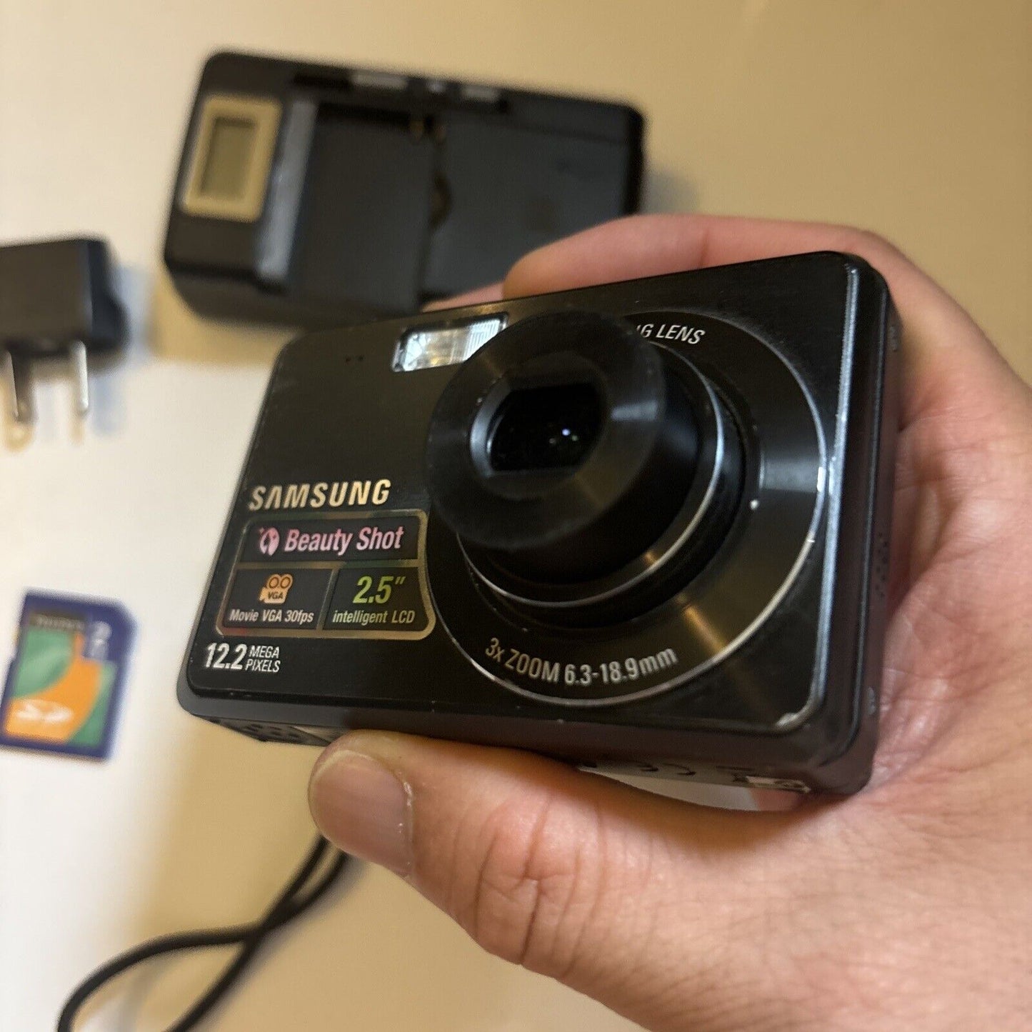 Samsung ES60 Digital Camera 12.2MP 2Gb SD Card