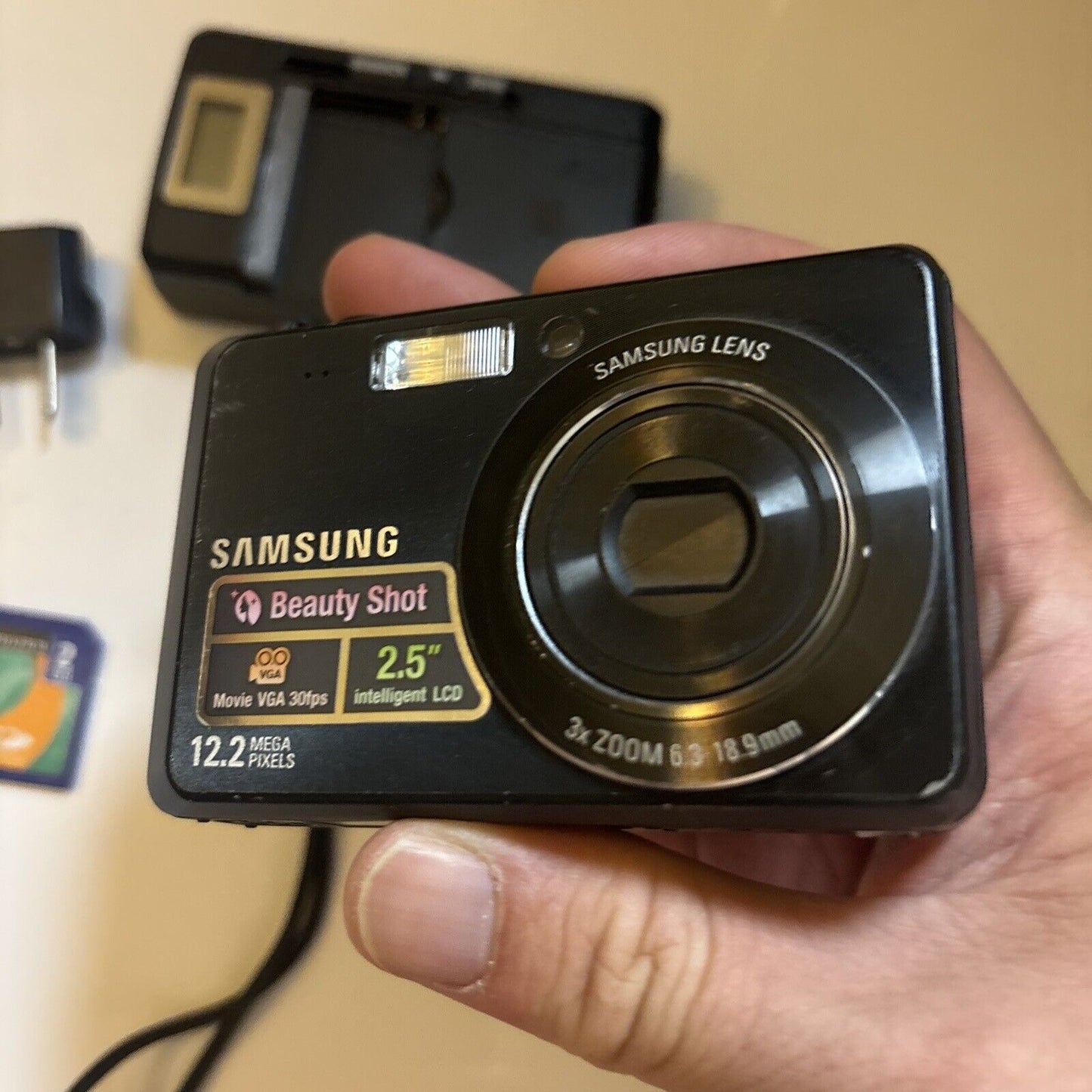 Samsung ES60 Digital Camera 12.2MP 2Gb SD Card