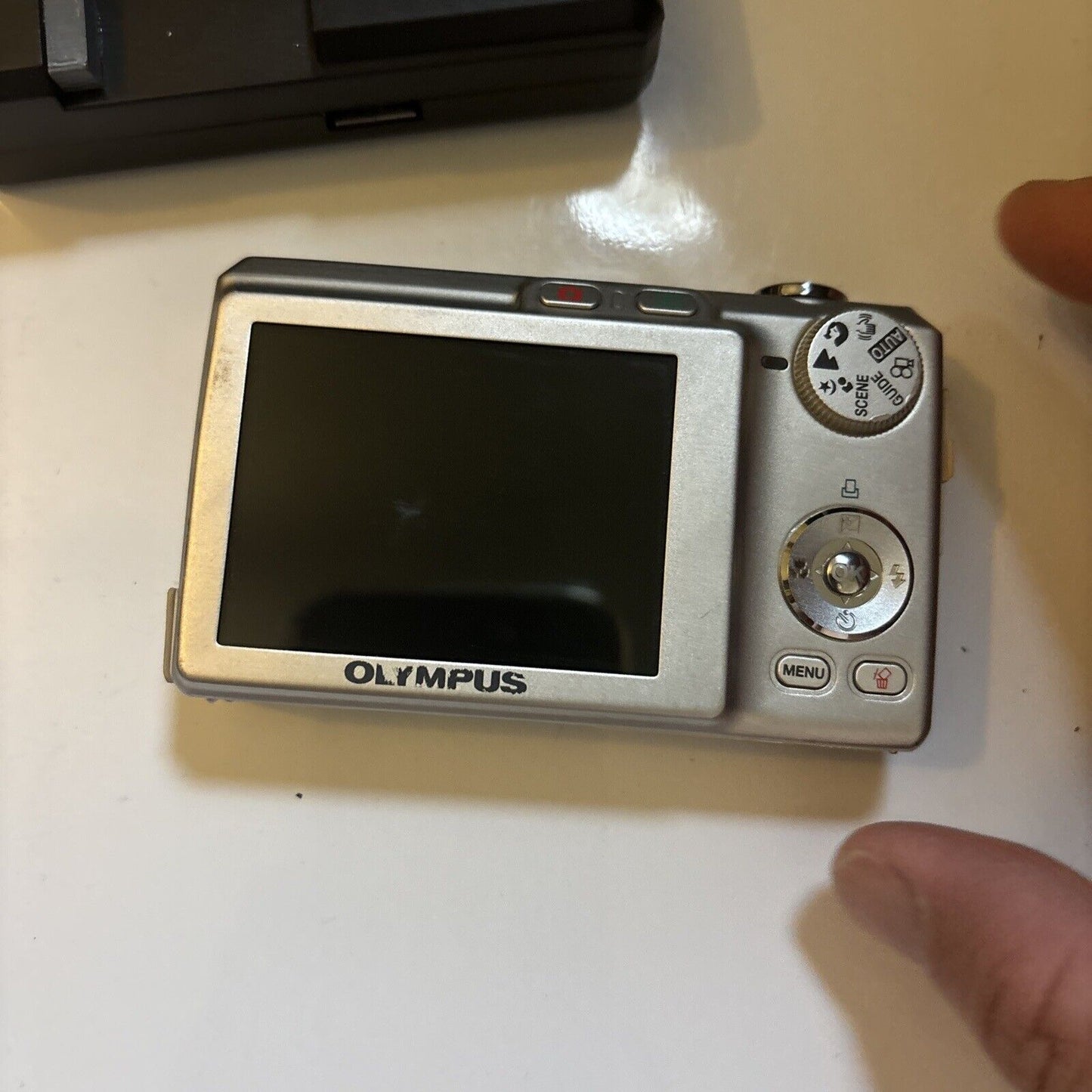 Olympus FE-220 Digital Camera 7.1MP