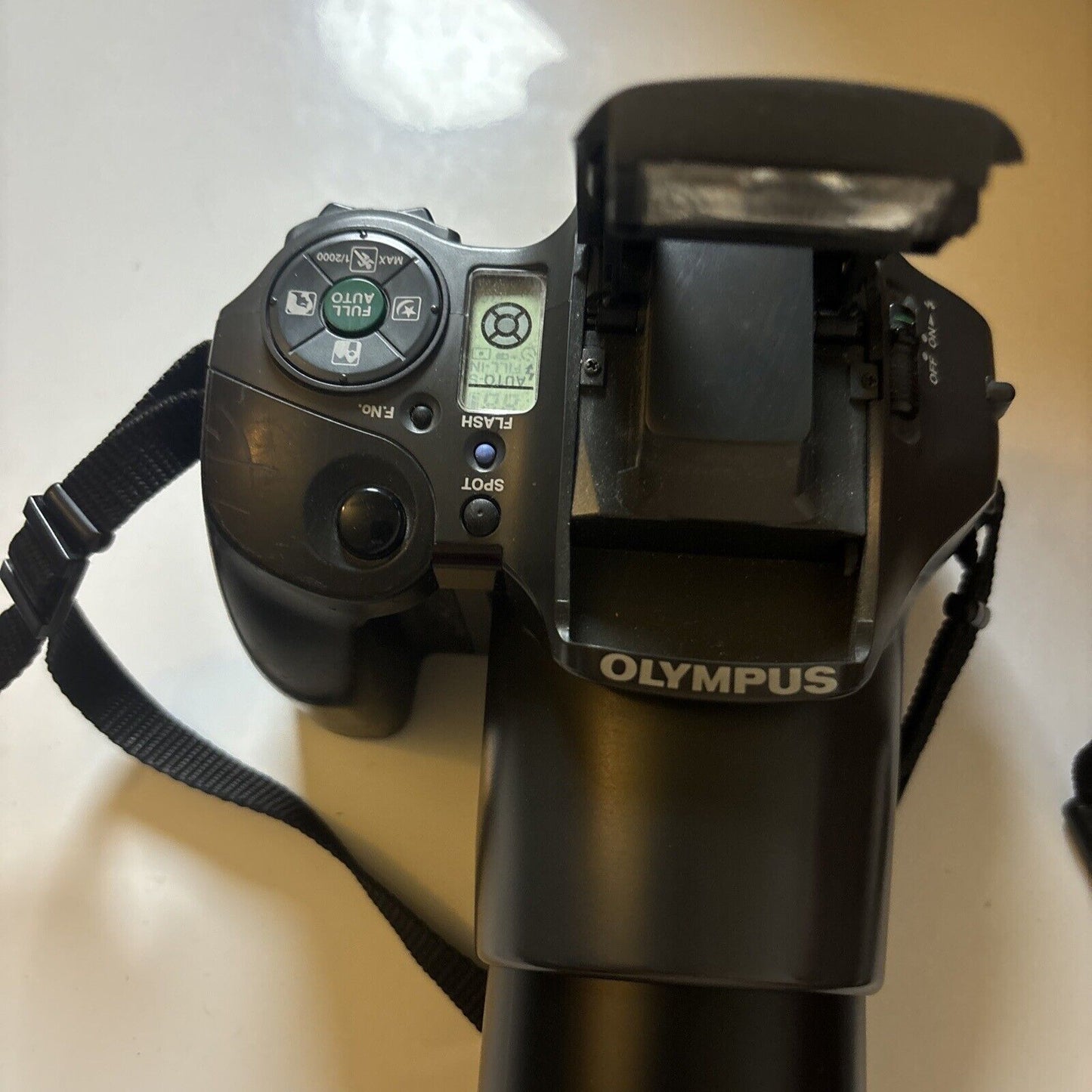 Olympus L-10 Panorama 35mm Film Camera 28-110 High Resolution