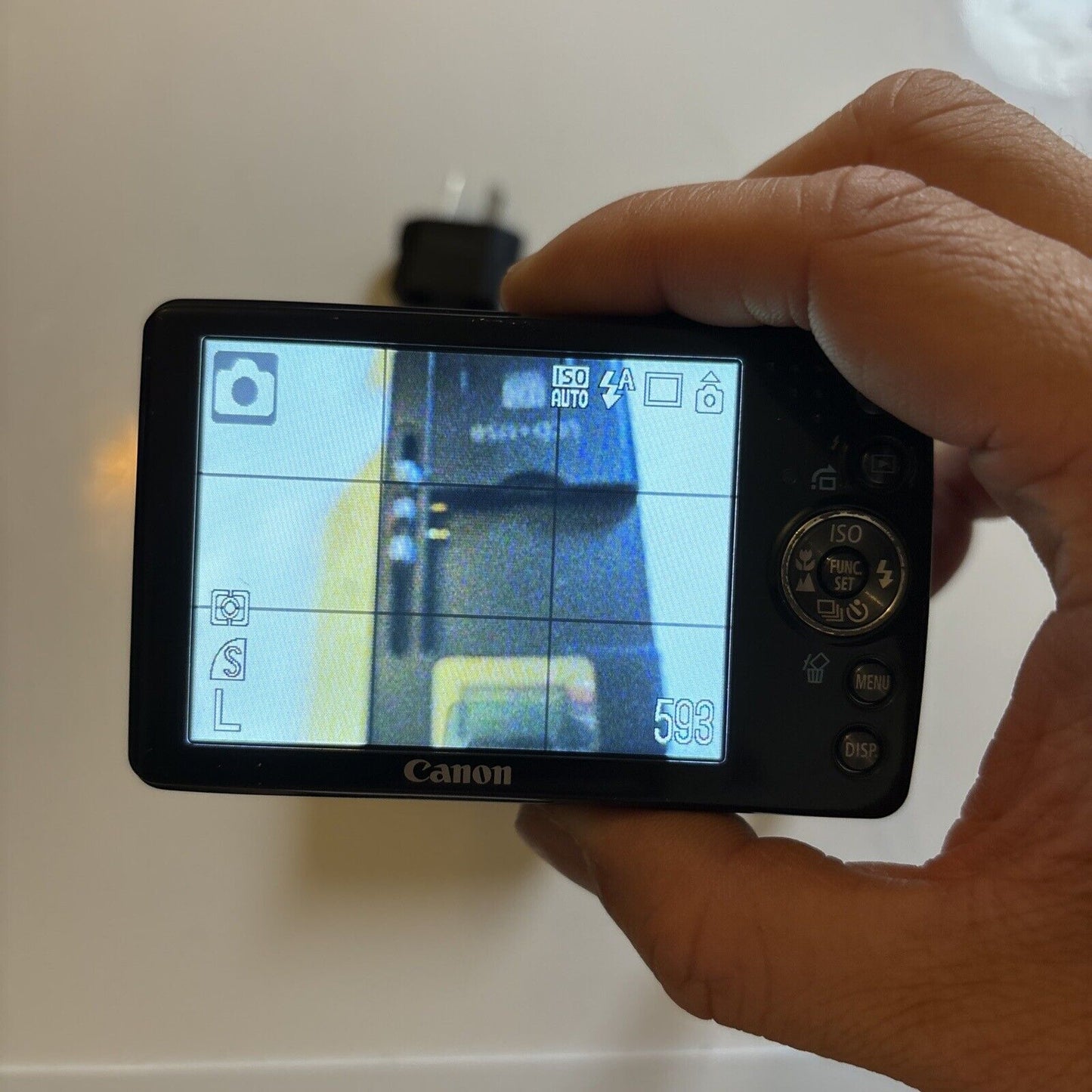 Canon PowerShot ELPH SD750 Digital Camera 7.1MP With 2Gb SD Card