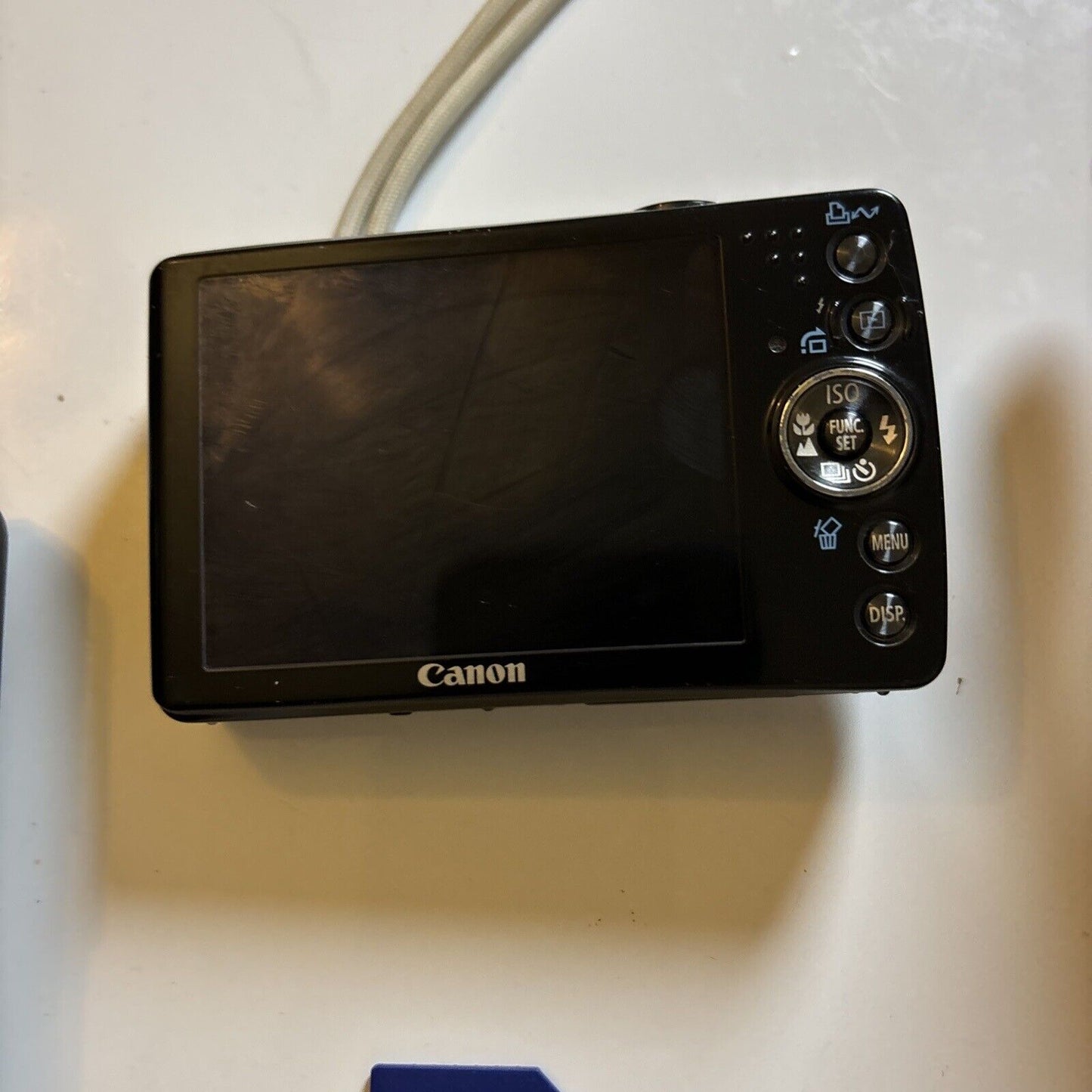 Canon PowerShot ELPH SD750 Digital Camera 7.1MP With 2Gb SD Card