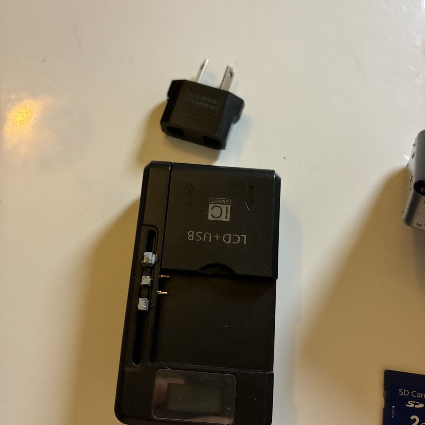 Canon PowerShot ELPH SD750 Digital Camera 7.1MP With 2Gb SD Card