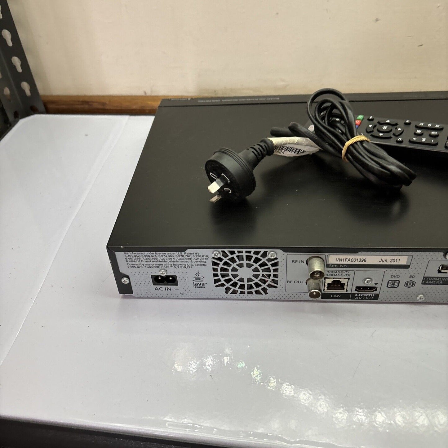 Panasonic 3D Blu-ray HDD Recorder DMR-PWT500 320gb HDD