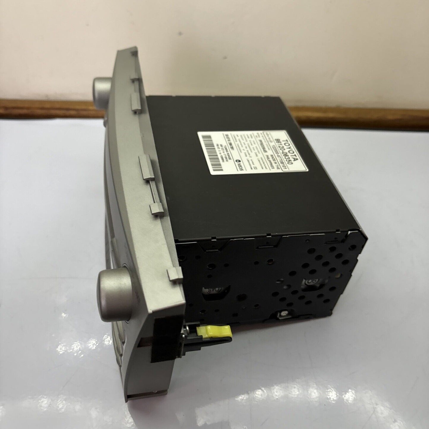 Toyota CD AM/FM Car Audio Radio 86120-06350 *Untested - No Code*