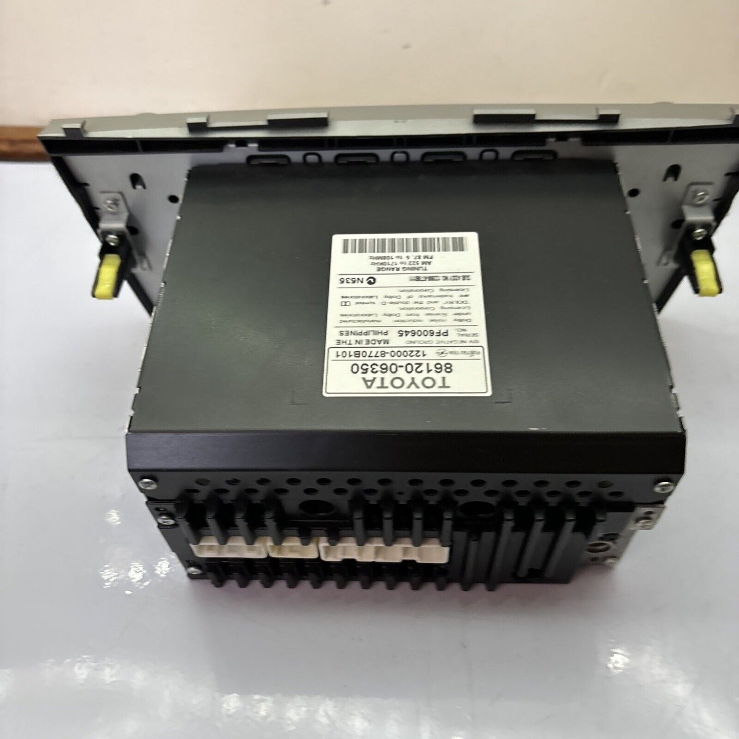 Toyota CD AM/FM Car Audio Radio 86120-06350 *Untested - No Code*