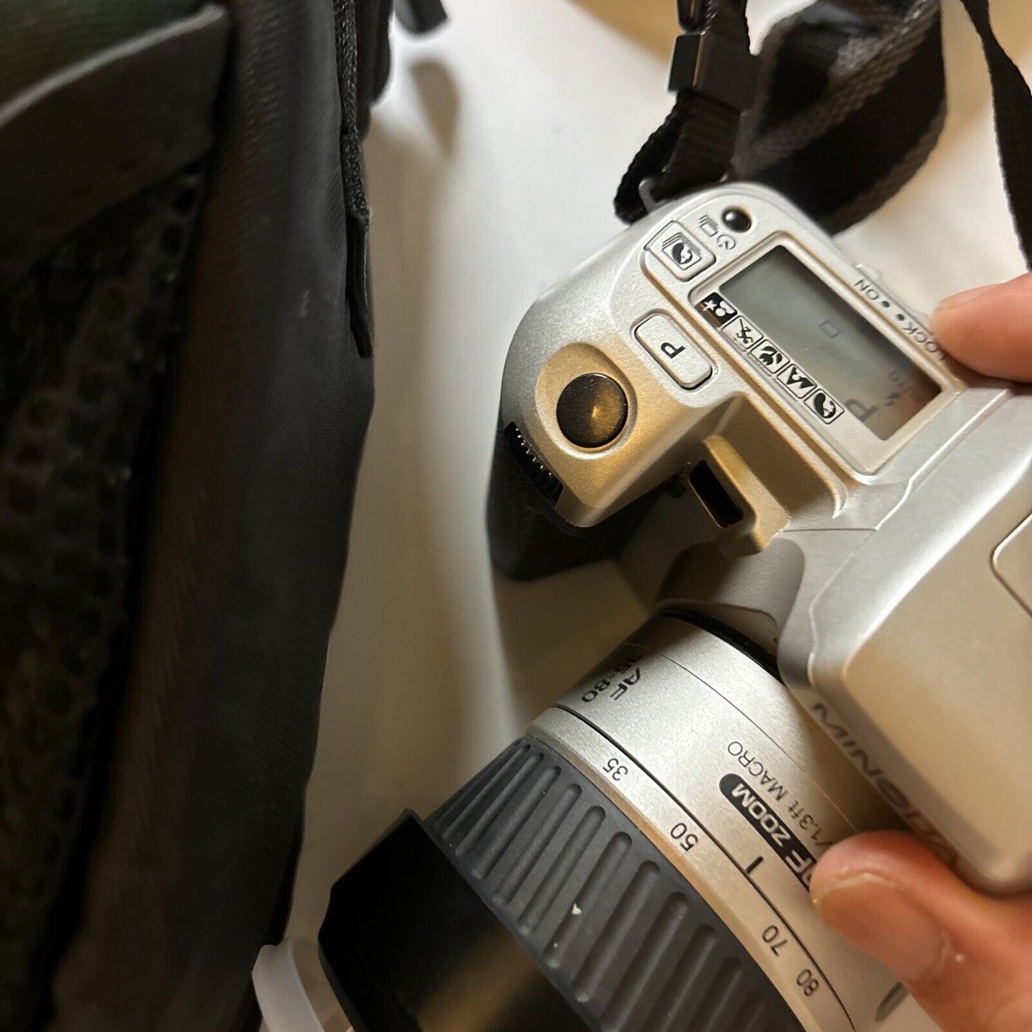 Minolta Dynax 404si SLR Film Camera With AF Zoom 35-80mm Lens And Lowepro Bag