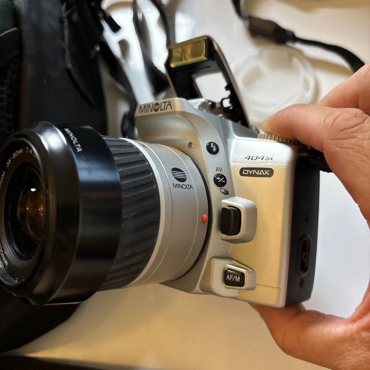 Minolta Dynax 404si SLR Film Camera With AF Zoom 35-80mm Lens And Lowepro Bag