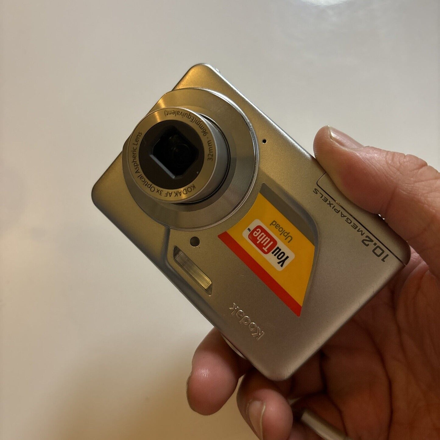 Kodak EasyShare C180 Digital Camera 10.2MP