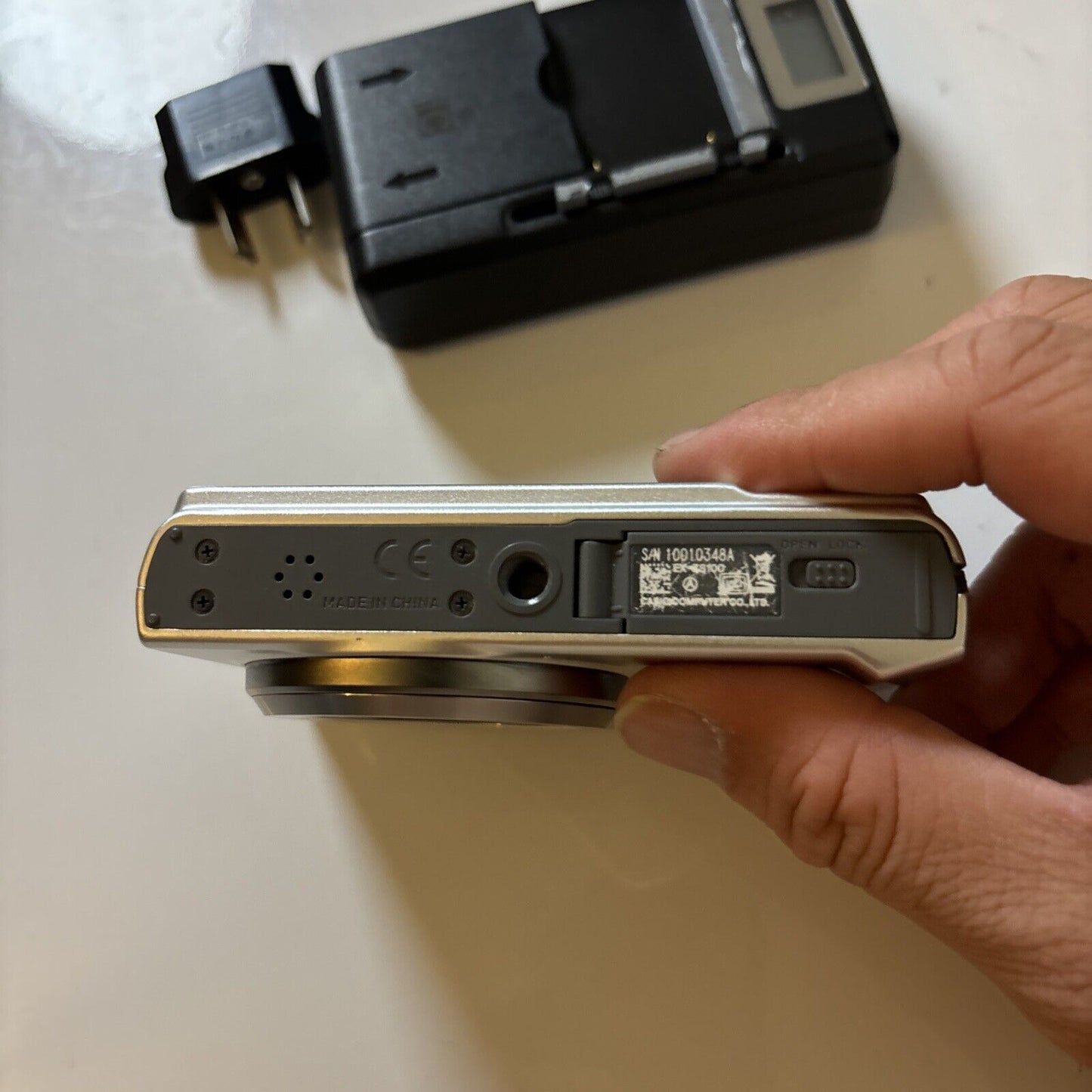 Casio Exilim EX-ZS100 Digital Camera 14.1MP CCD Sensor