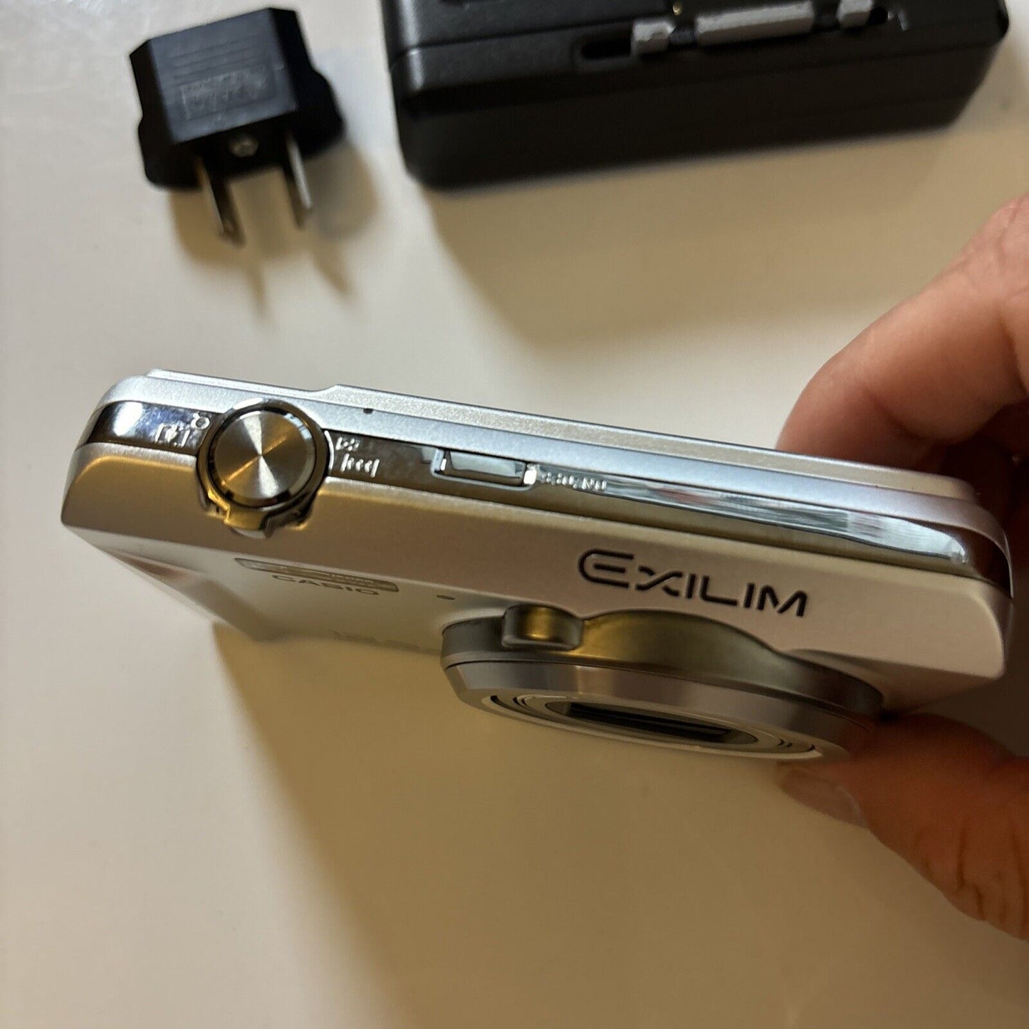 Casio Exilim EX-ZS100 Digital Camera 14.1MP CCD Sensor