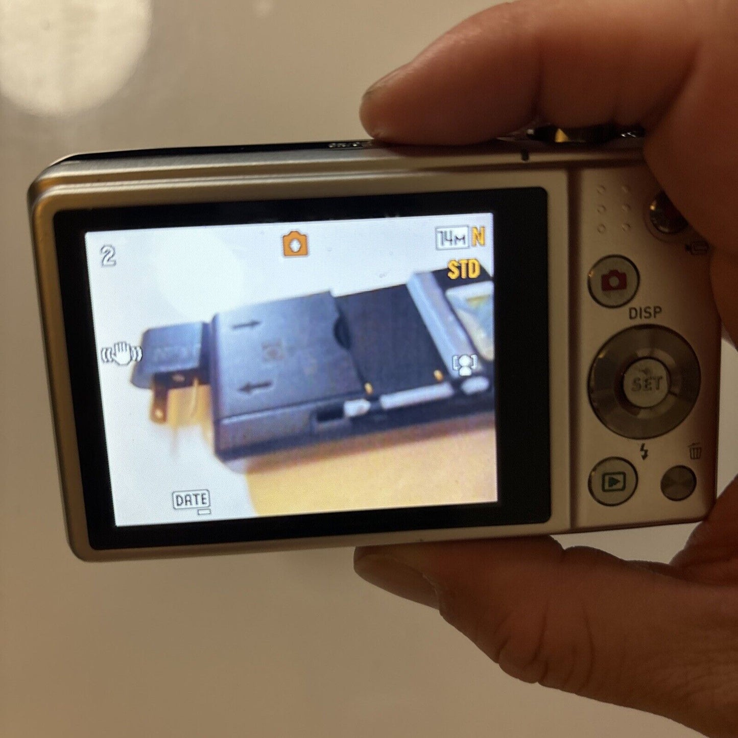 Casio Exilim EX-ZS100 Digital Camera 14.1MP CCD Sensor