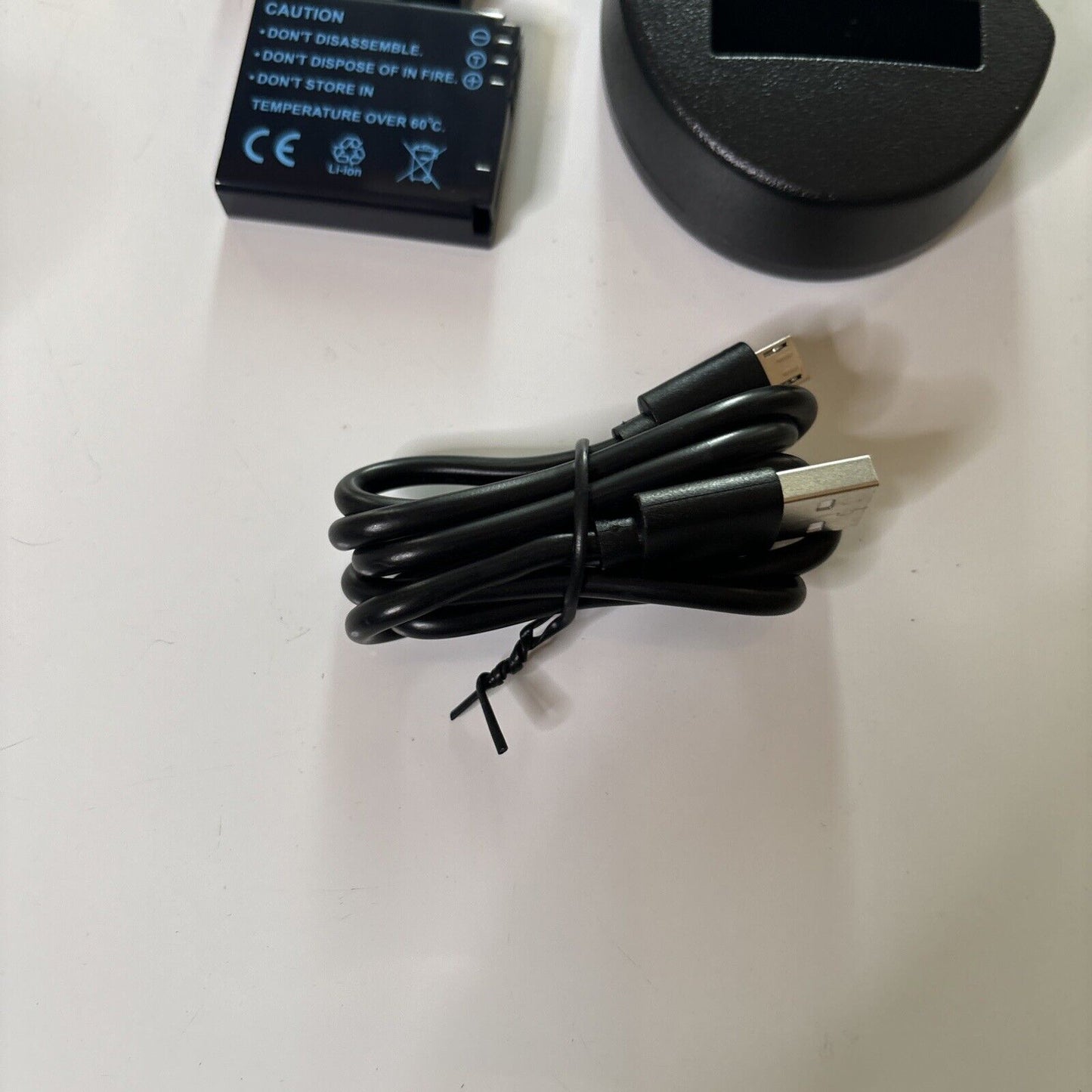 Battery Charger & 2x Batteries For Panasonic CGA-S005E Lumix DMC-FX01 DMC-FX07