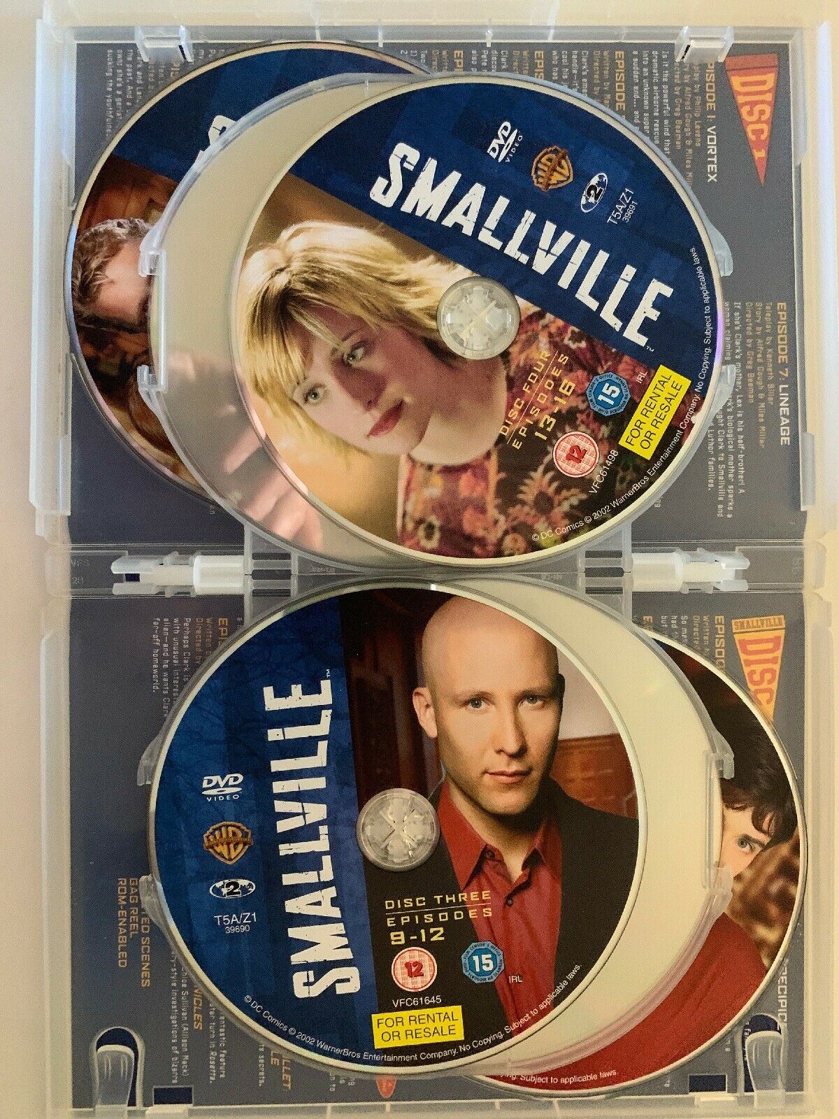 Smallville - The Complete Season 2 [DVD] [2004][6 Disc Set] with Special Feature