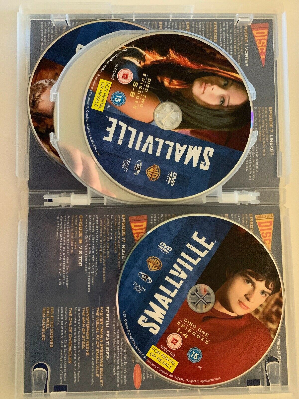 Smallville - The Complete Season 2 [DVD] [2004][6 Disc Set] with Special Feature