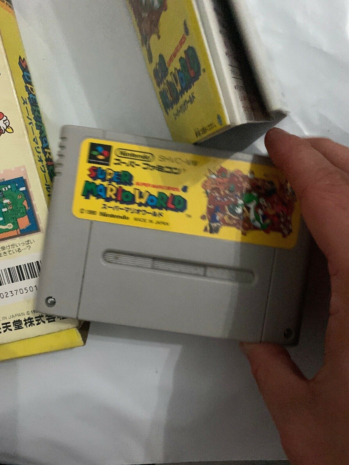 Super Mario World Super Famicom NTSC-J Japan SHVC with Box and Manual