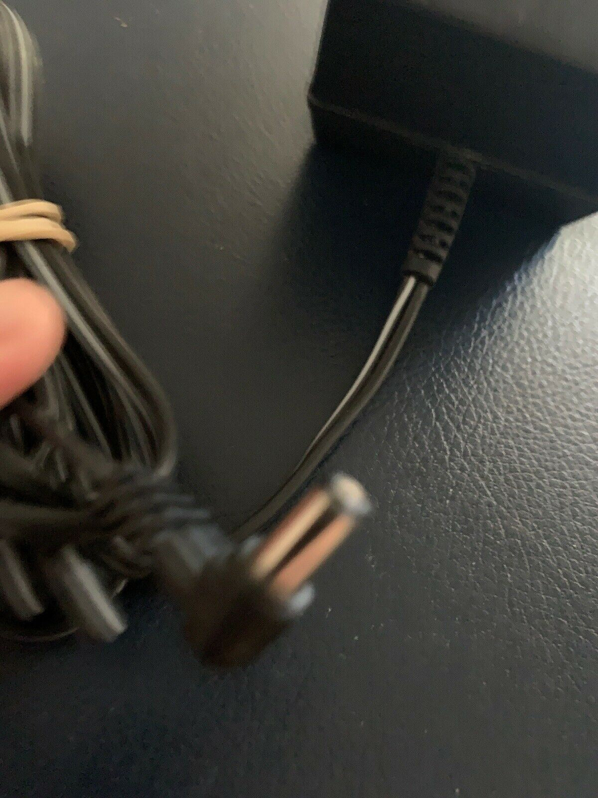 Genuine Fellowes DS480901000 AC Adapter Part No: 32519 9V 1A  Power Supply