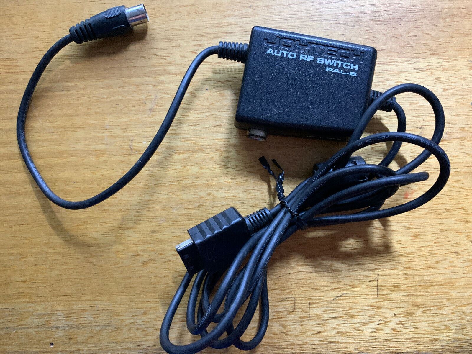 Joytech Auto RF Switch PAL-B For Sony Playstation – Retro Unit