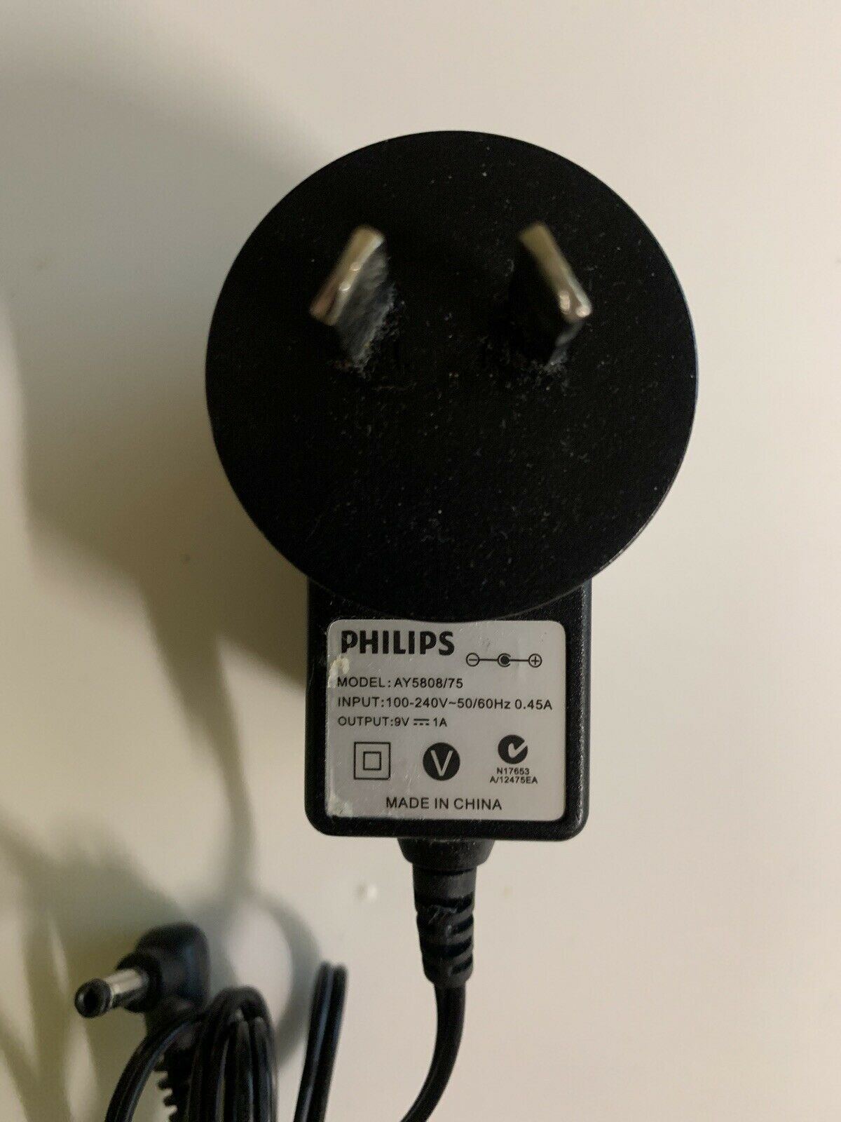 GENUINE Philips AY5808/75 AC Adapter 9v 1A Portable DVD Player Charger