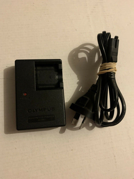 Genuine Olympus Li-ion Battery Charger LI-40C for LI-40B/LI-42B Battery