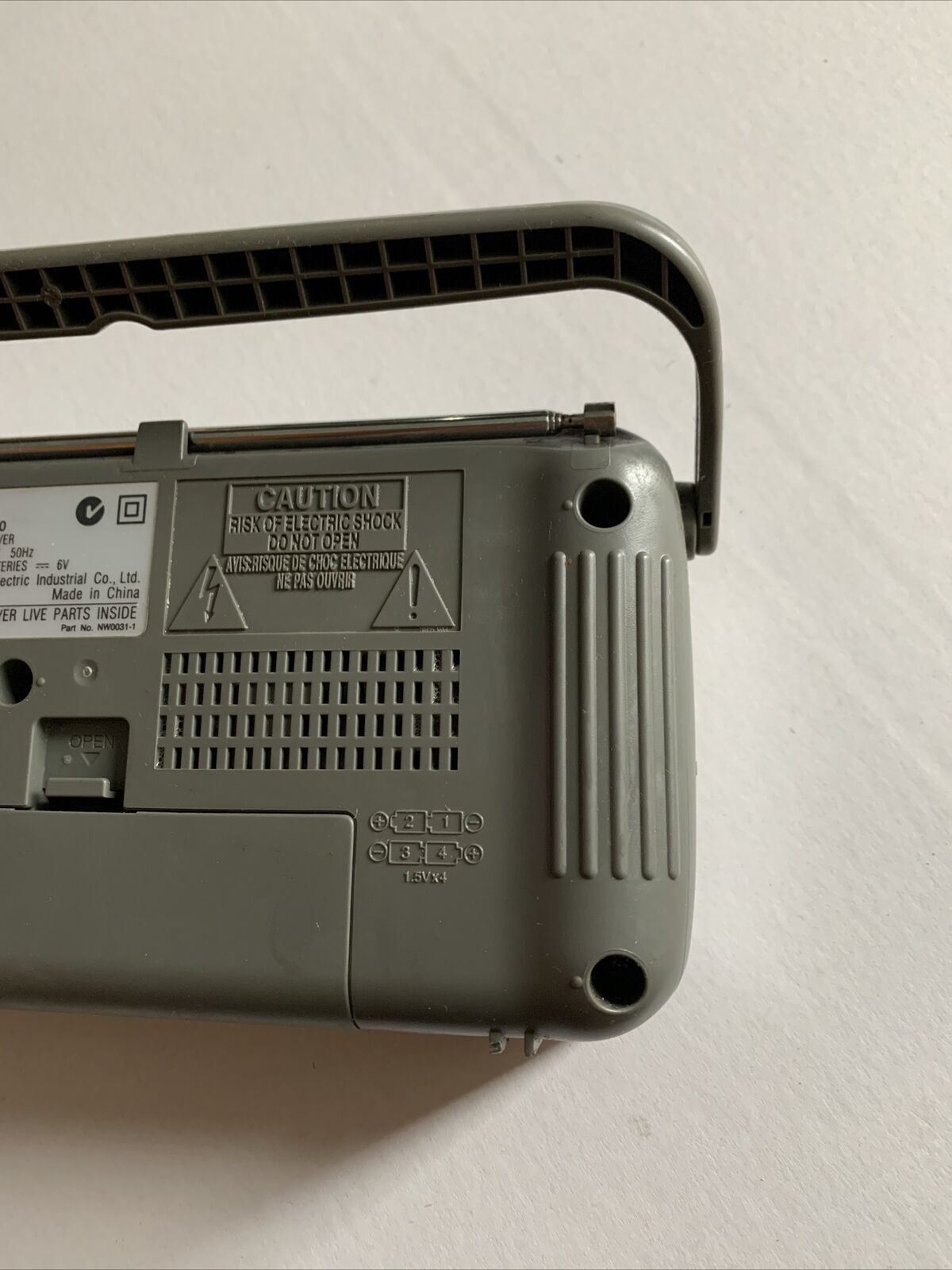 Panasonic RF-2400 AM/FM Portable Radio