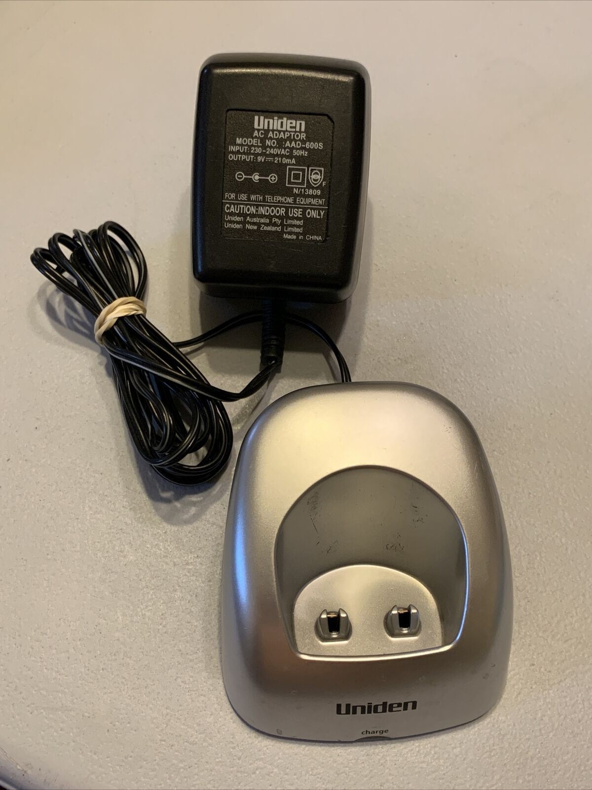 Genuine Uniden Cordless Telephone Charger & AAD-600S AC Adaptor