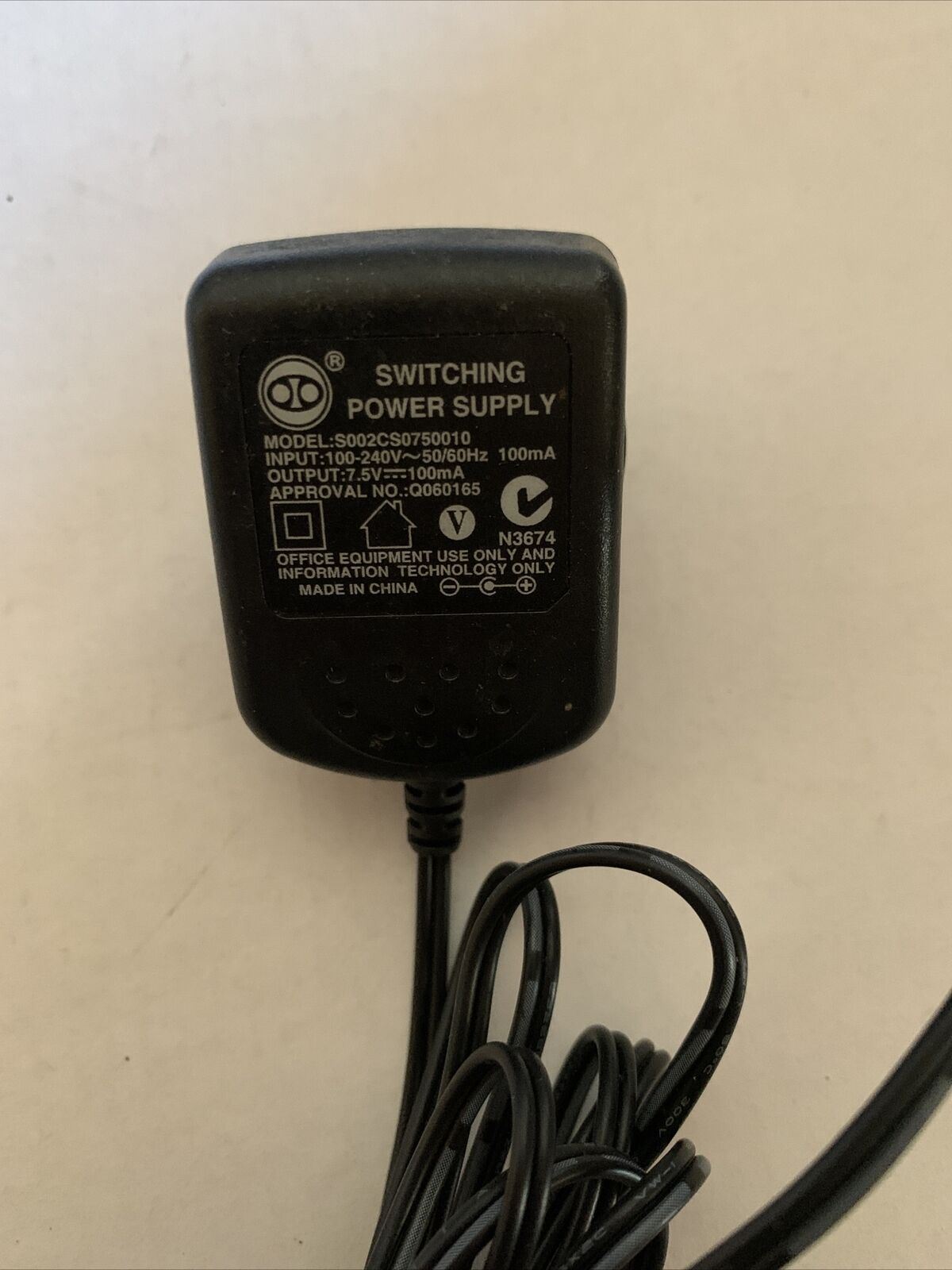 Switching Power Supply S002CS0750010 7.5v  1000mA