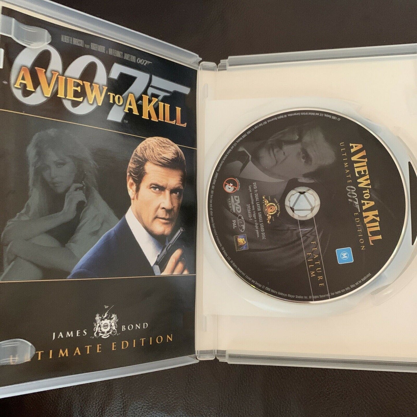 A View To A Kill - 007 Ultimate Edition (DVD, 1985, 2-Disc Set) Roger Moore