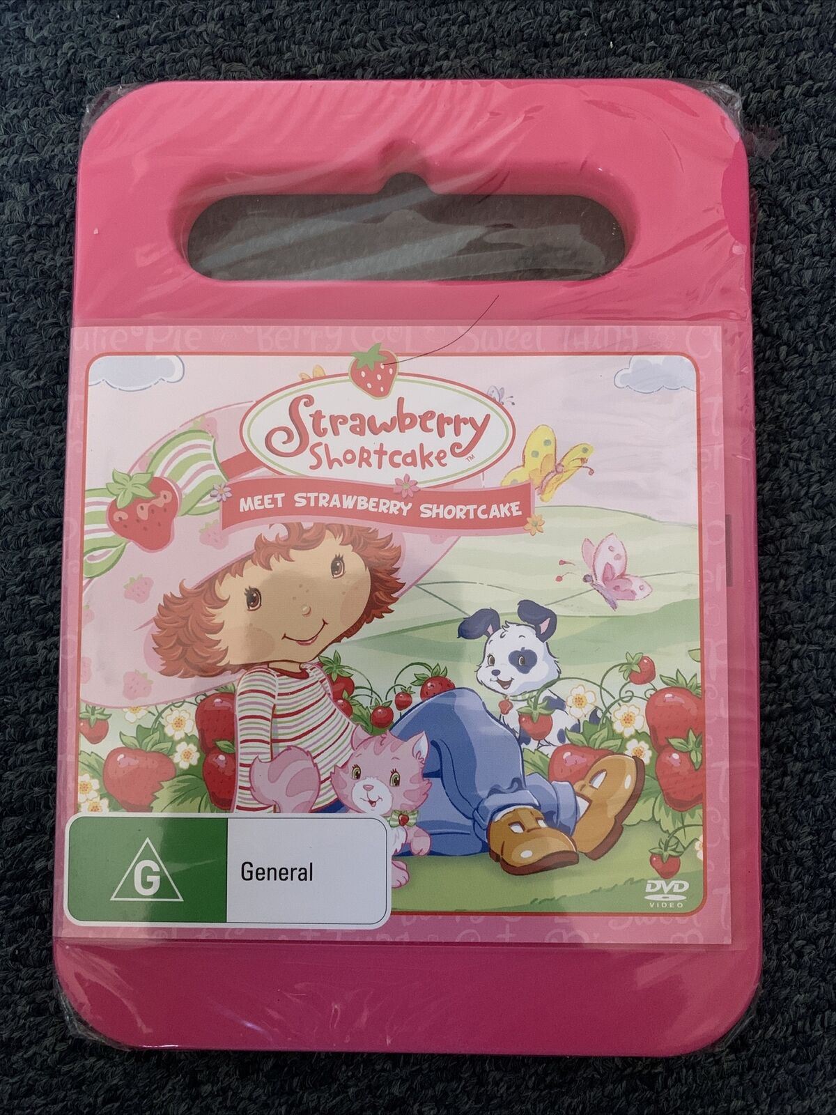 *New Sealed* Strawberry Shortcake - Meet Strawberry Shortcake (DVD)