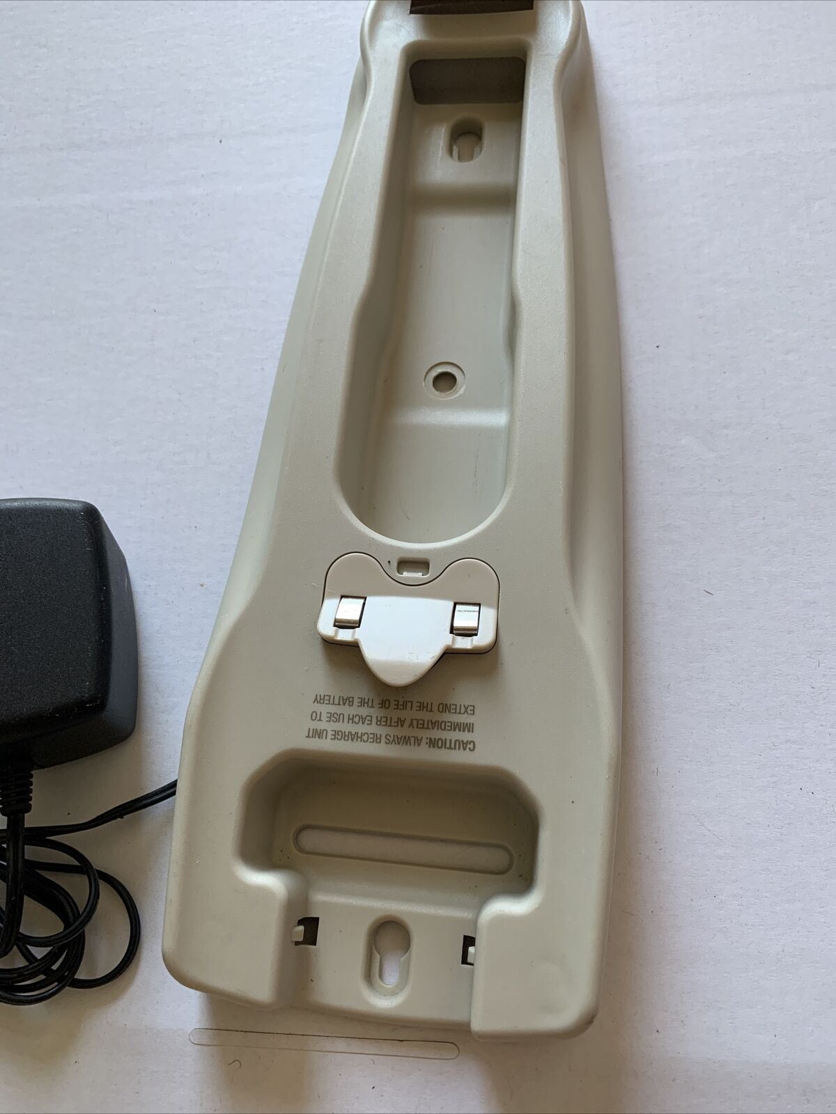 Hoover Charger AD4120160020G Charger AC Adaptor 16 v  200 mA