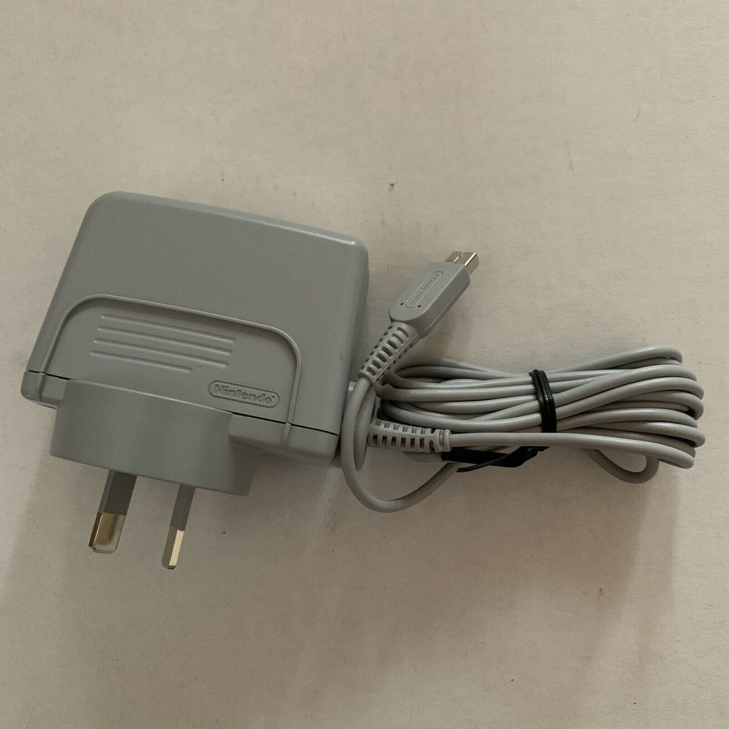 Genuine Authentic Nintendo WAP-002(AUS) AC Adapter for Nintendo 3DS / XL / LL /