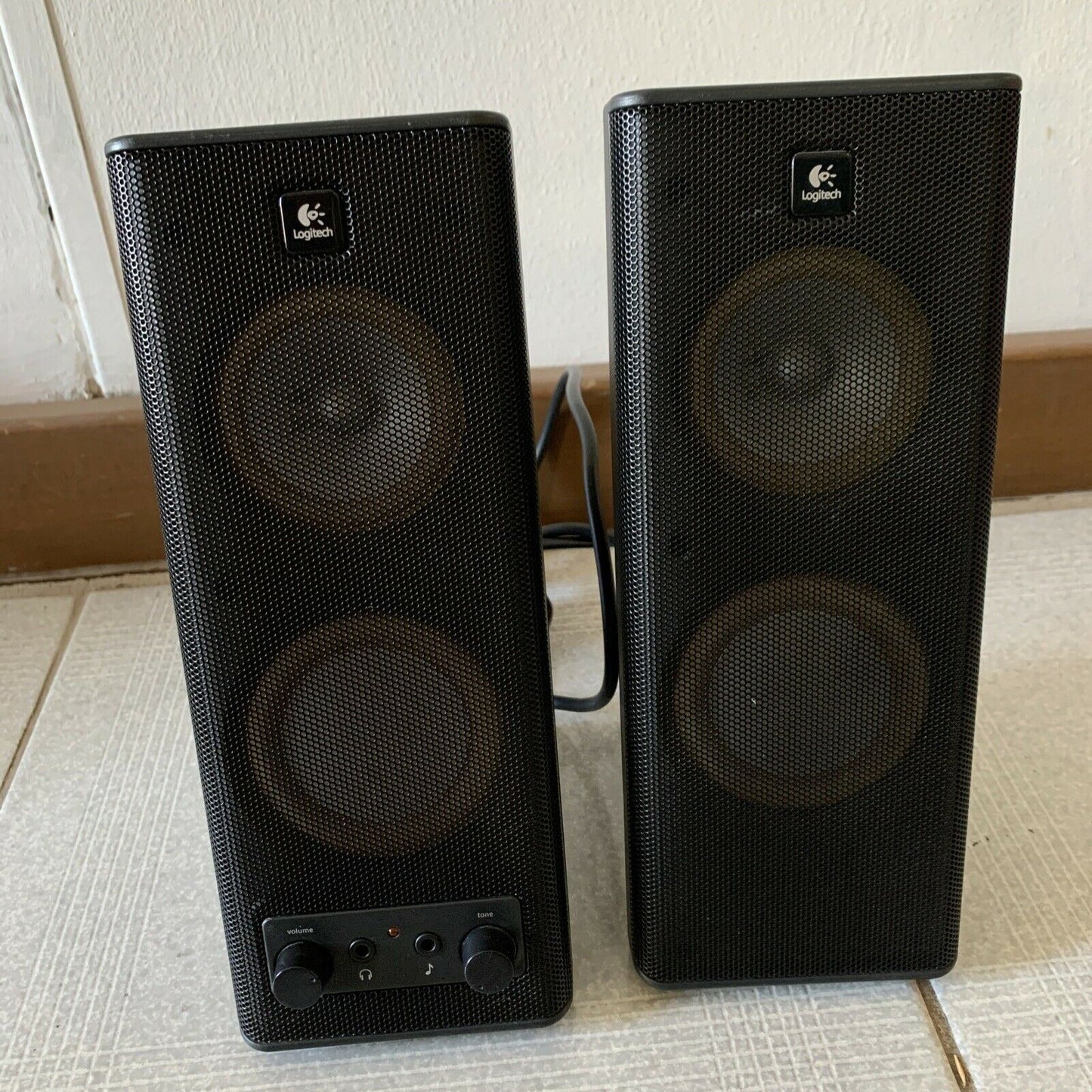 Logitech X-140 S-0264B Computer SPEAKERS 2.0 System For Desktop PC MP3 Player