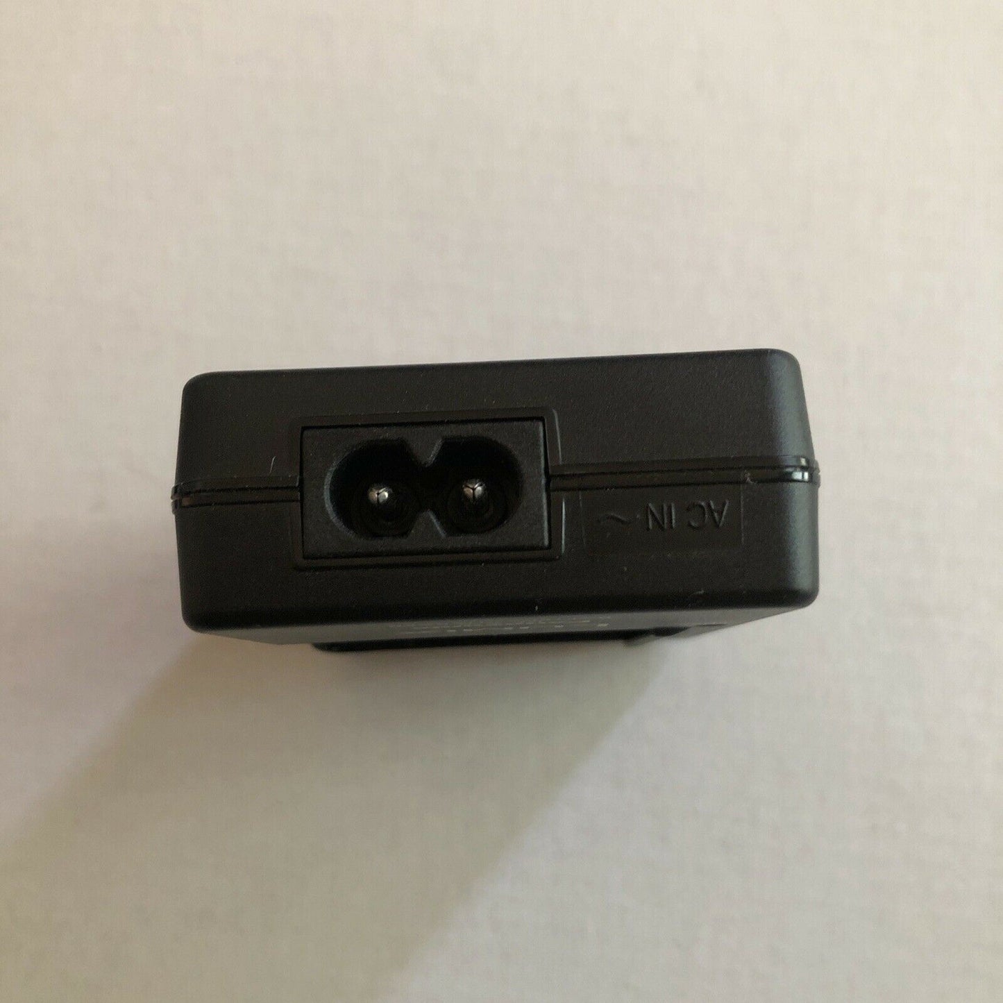 Genuine Panasonic Lumix DE-A76 Battery Charger for DMW-BCH7, DMW-BCH7E, DMW-BCHY