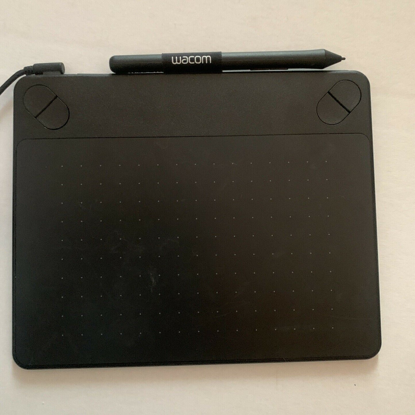 Wacom Intuos Art Pen Tablet CTH-490/K3-C Art Pen and Touch Small Black